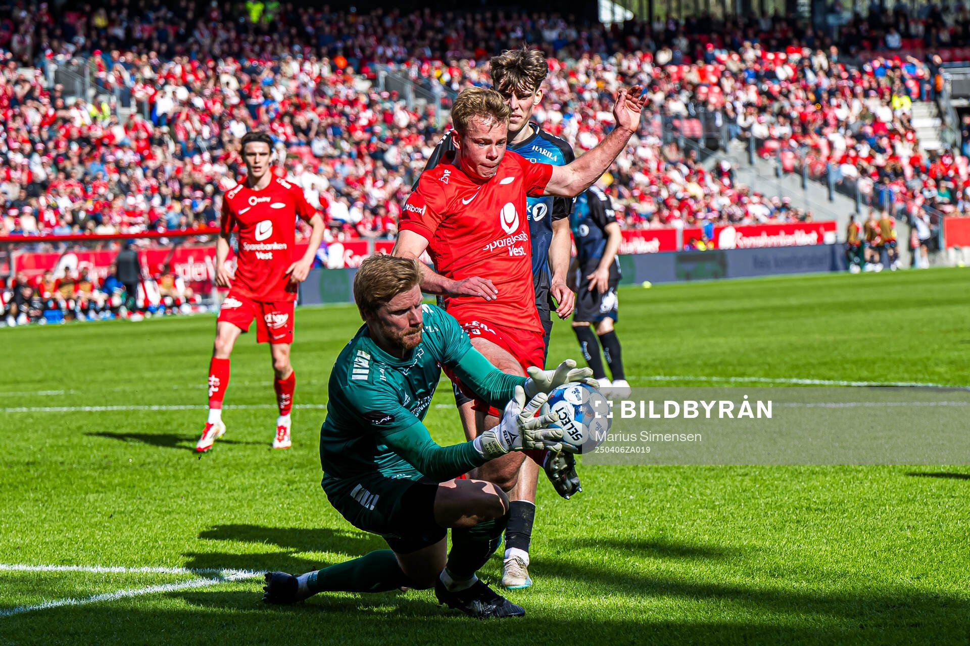 Jakob Let Haugaard of Tromsø and Aune Heggebø of Brann