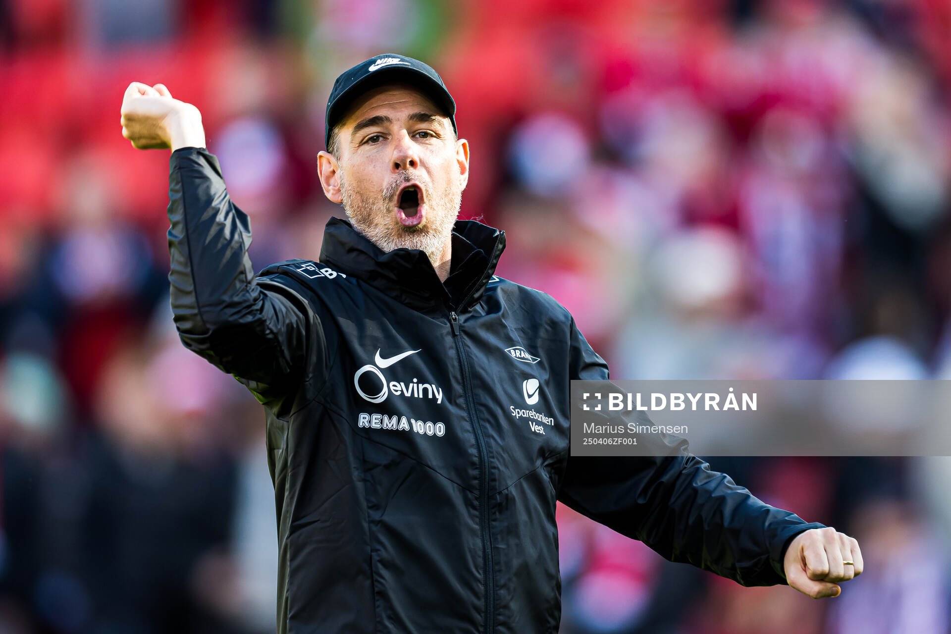 Freyr Alexandersson, head coach of Brann, celebrates