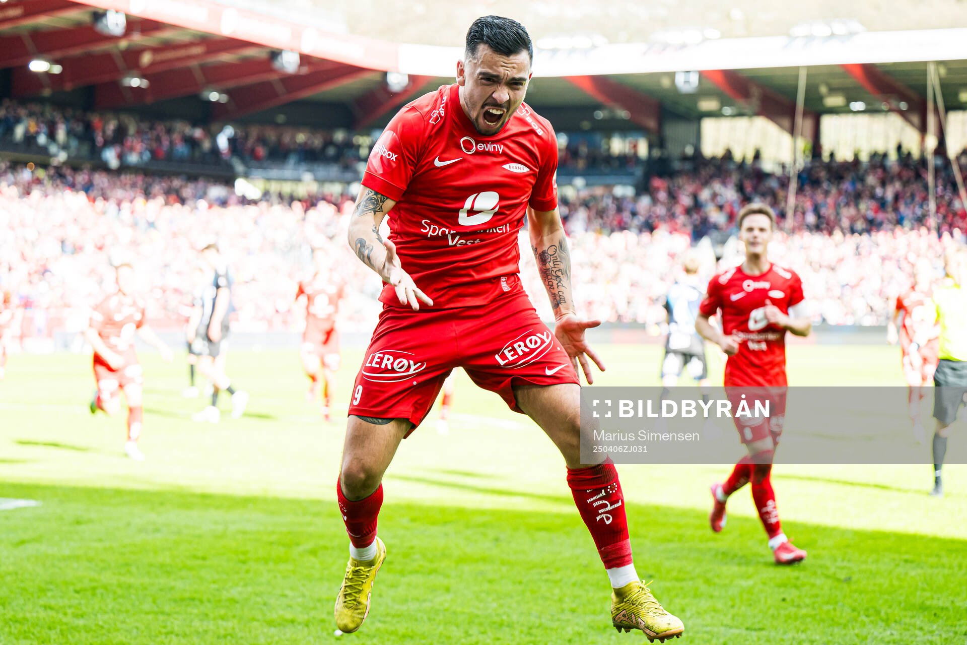 Niklas Castro of Brann celebrates