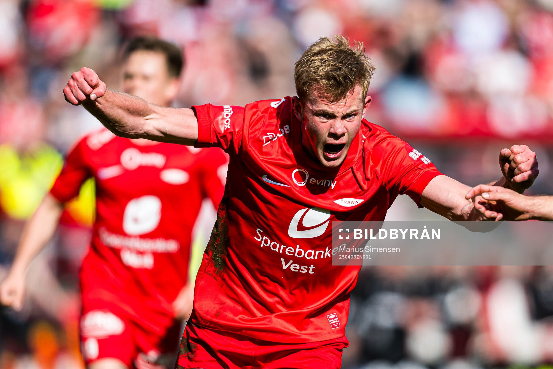 Aune Heggebø of Brann celebrates