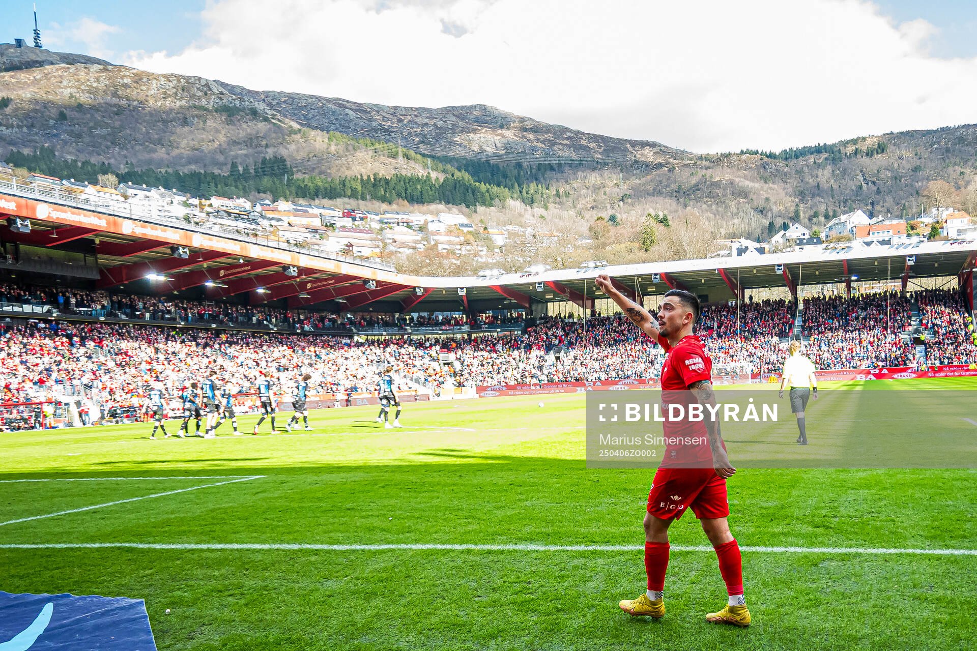 Niklas Castro of Brann celebrates
