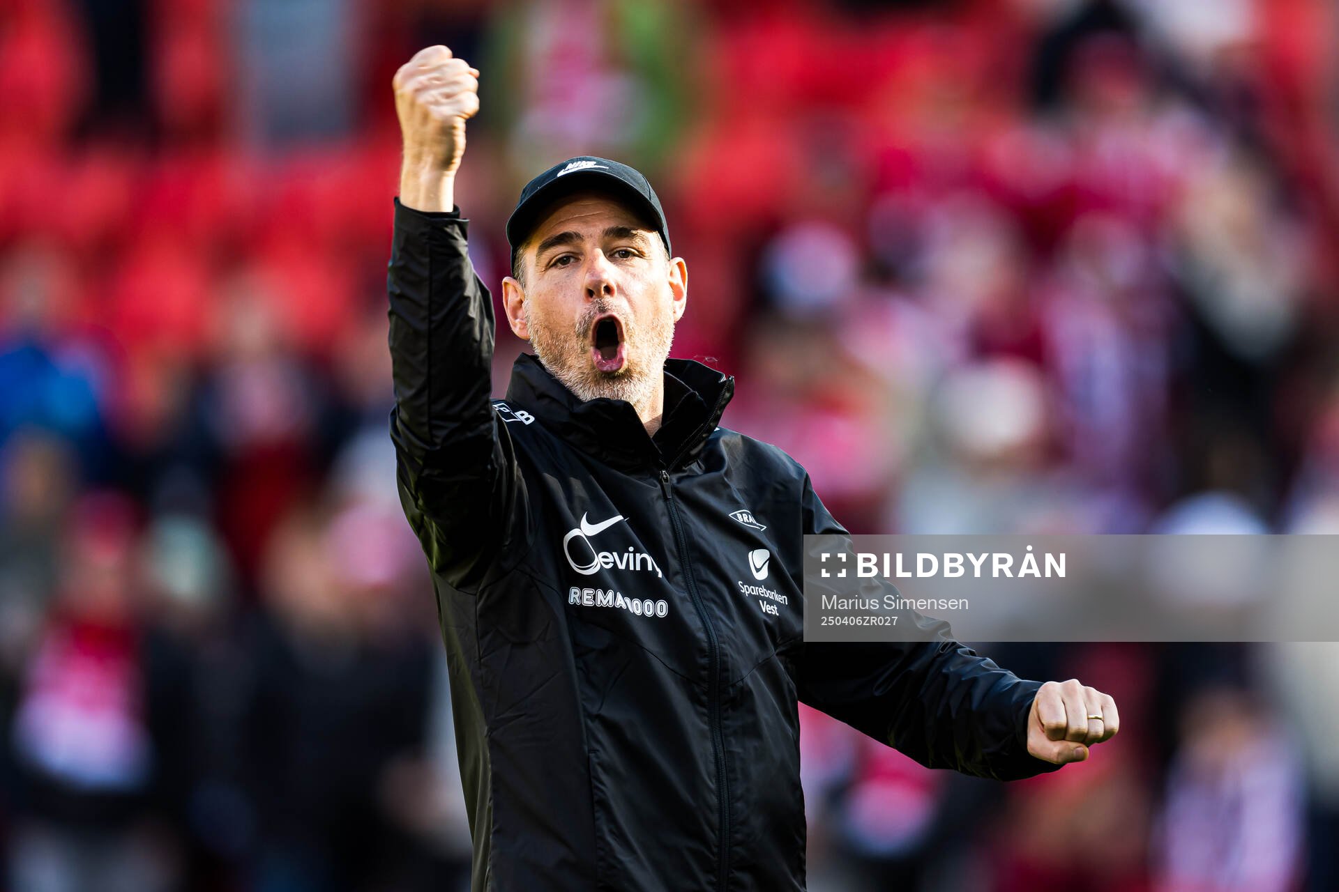 Freyr Alexandersson, head coach of Brann, celebrates