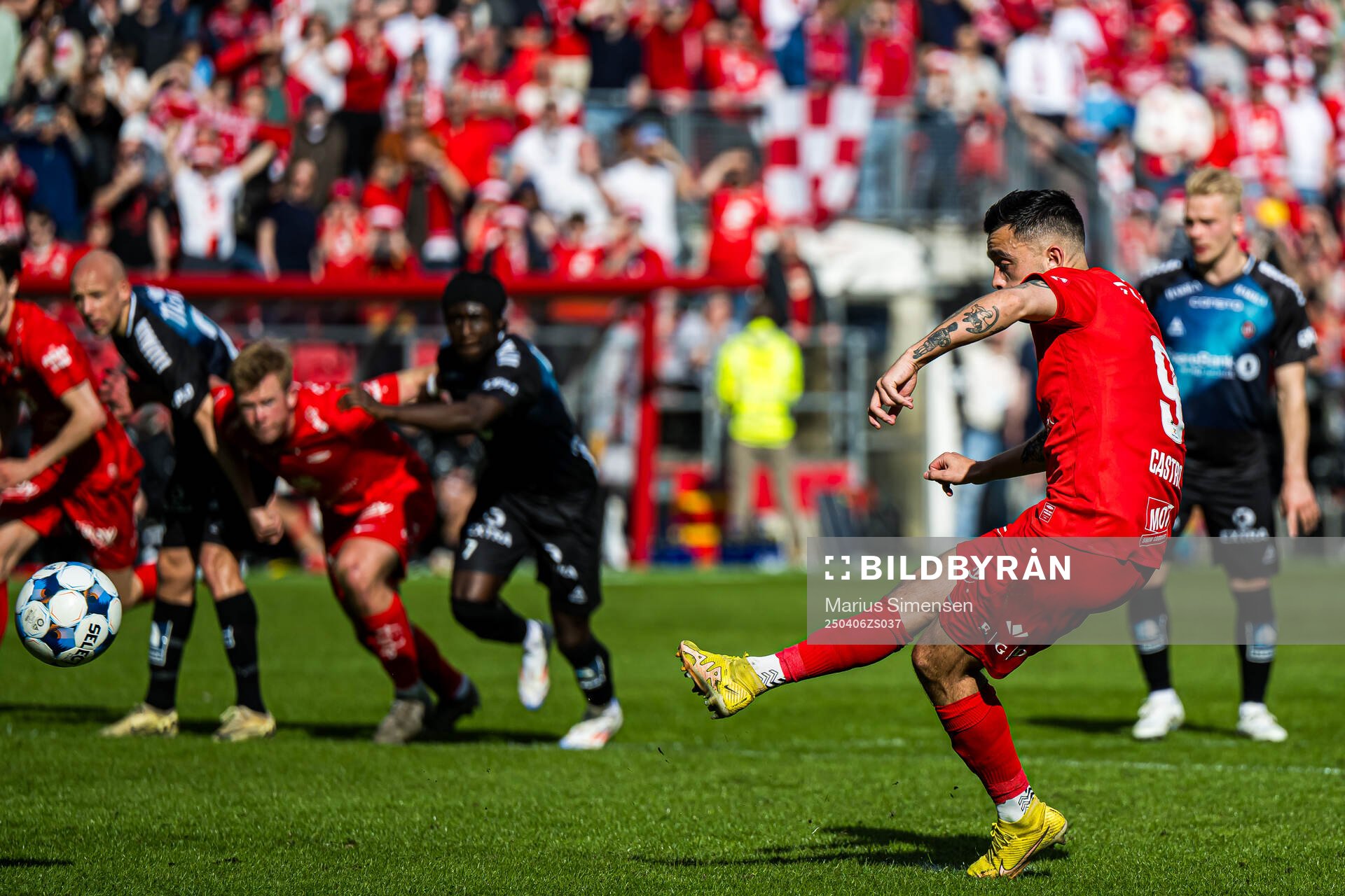 Niklas Castro of Brann scores the 2-1 goal