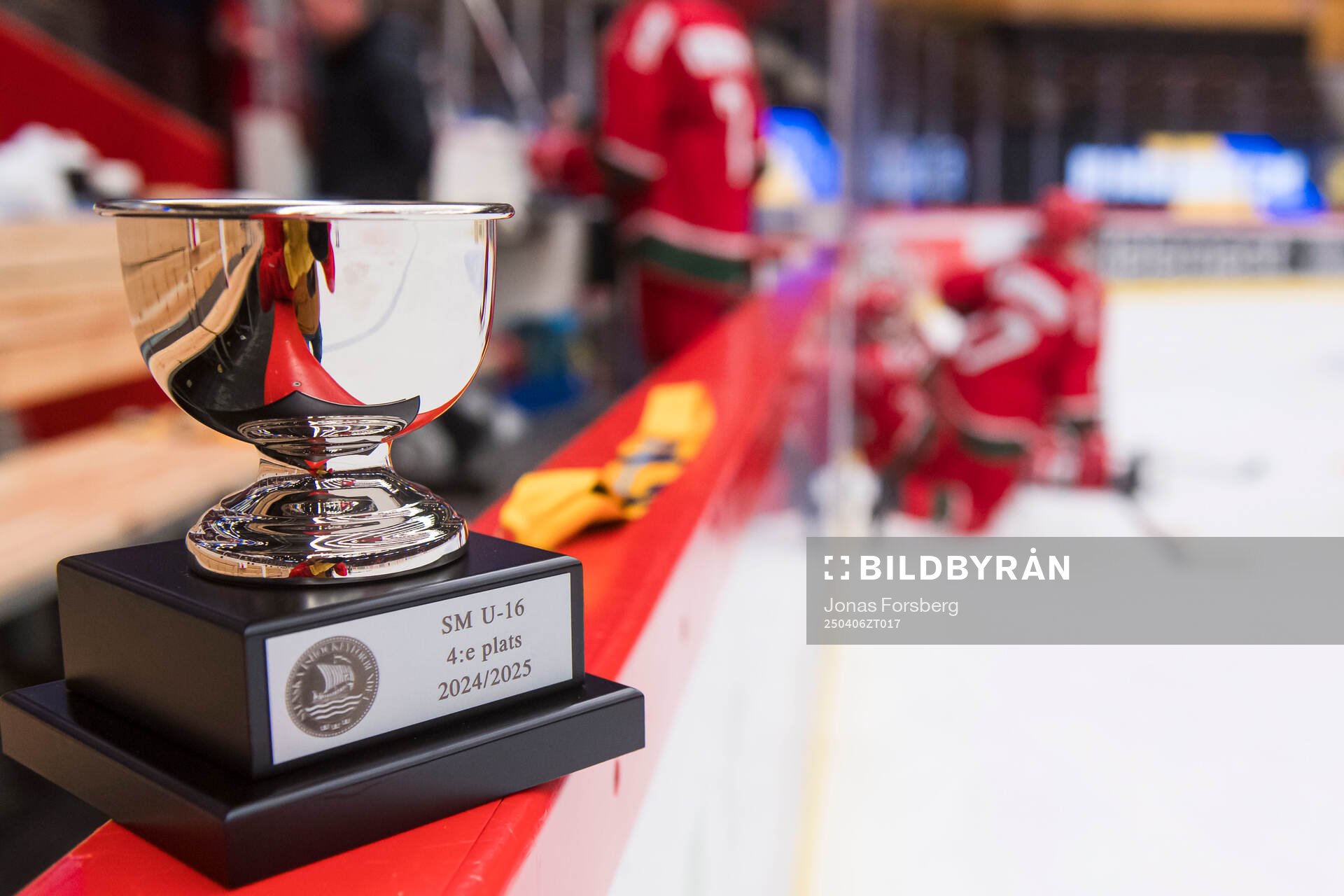 Modos pokal och medalj