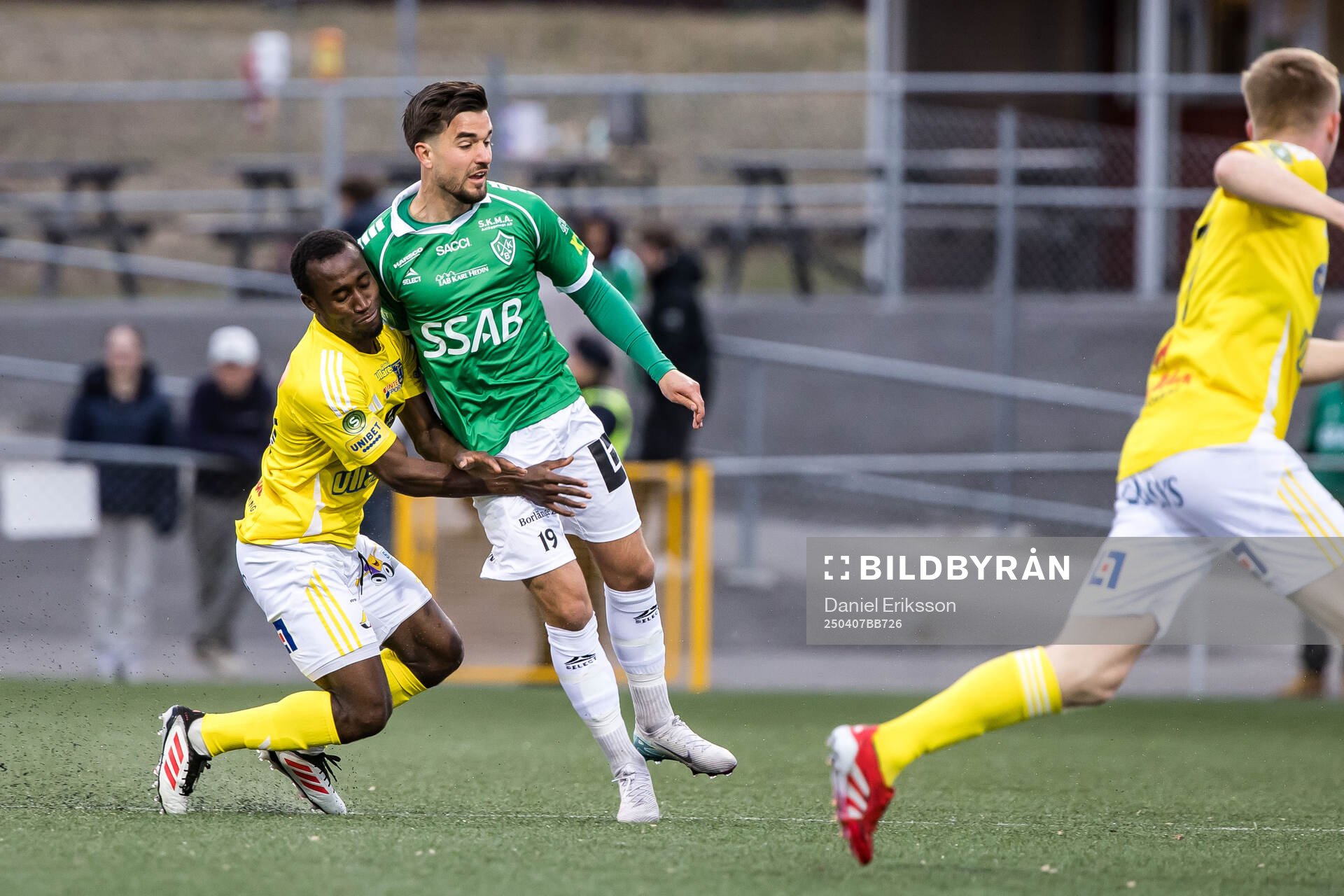 Falkenbergs Wanbe Godwin Aguda och Brages Haris Brkic