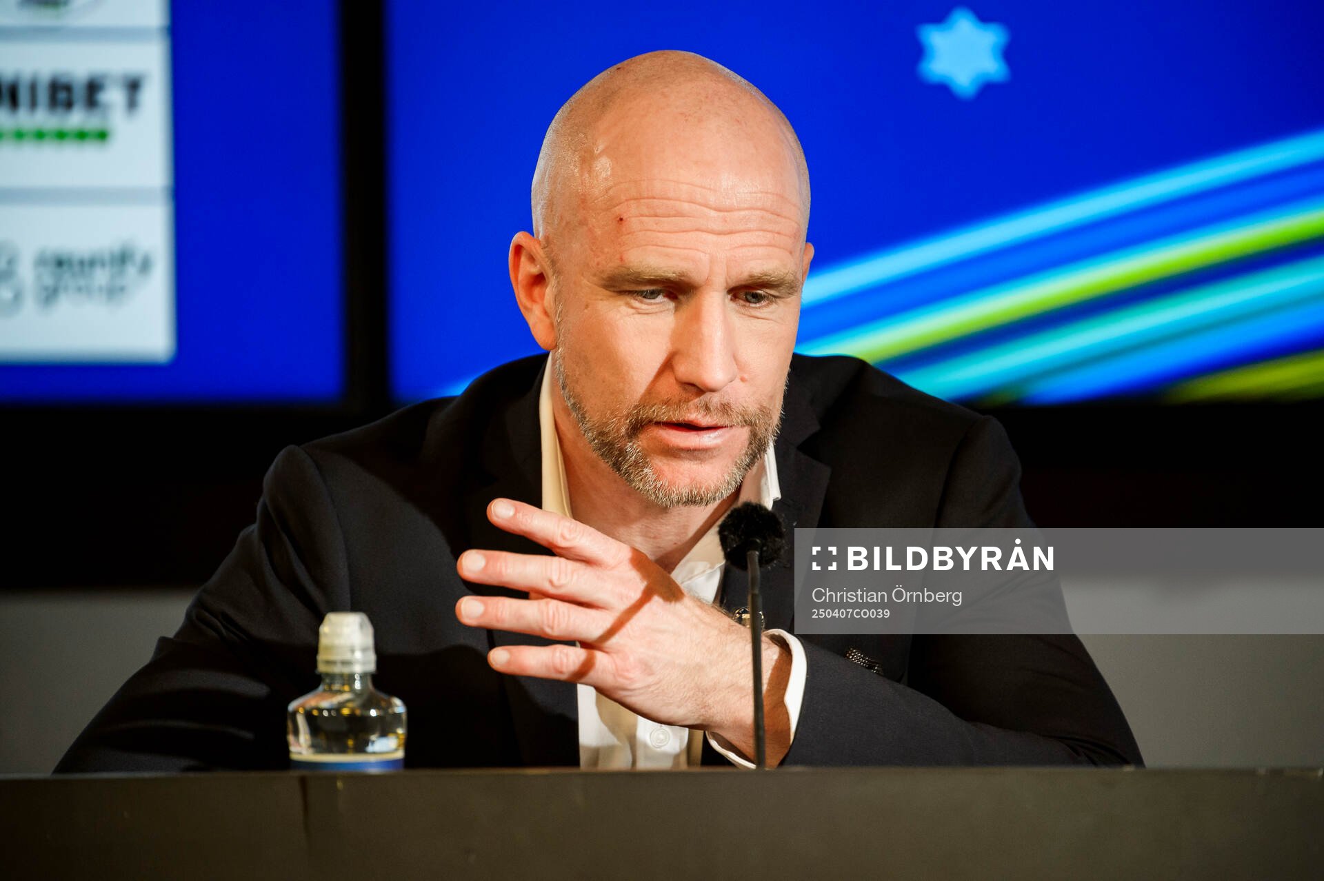 Malmö FFs tränare Henrik Rydström på en presskonferens