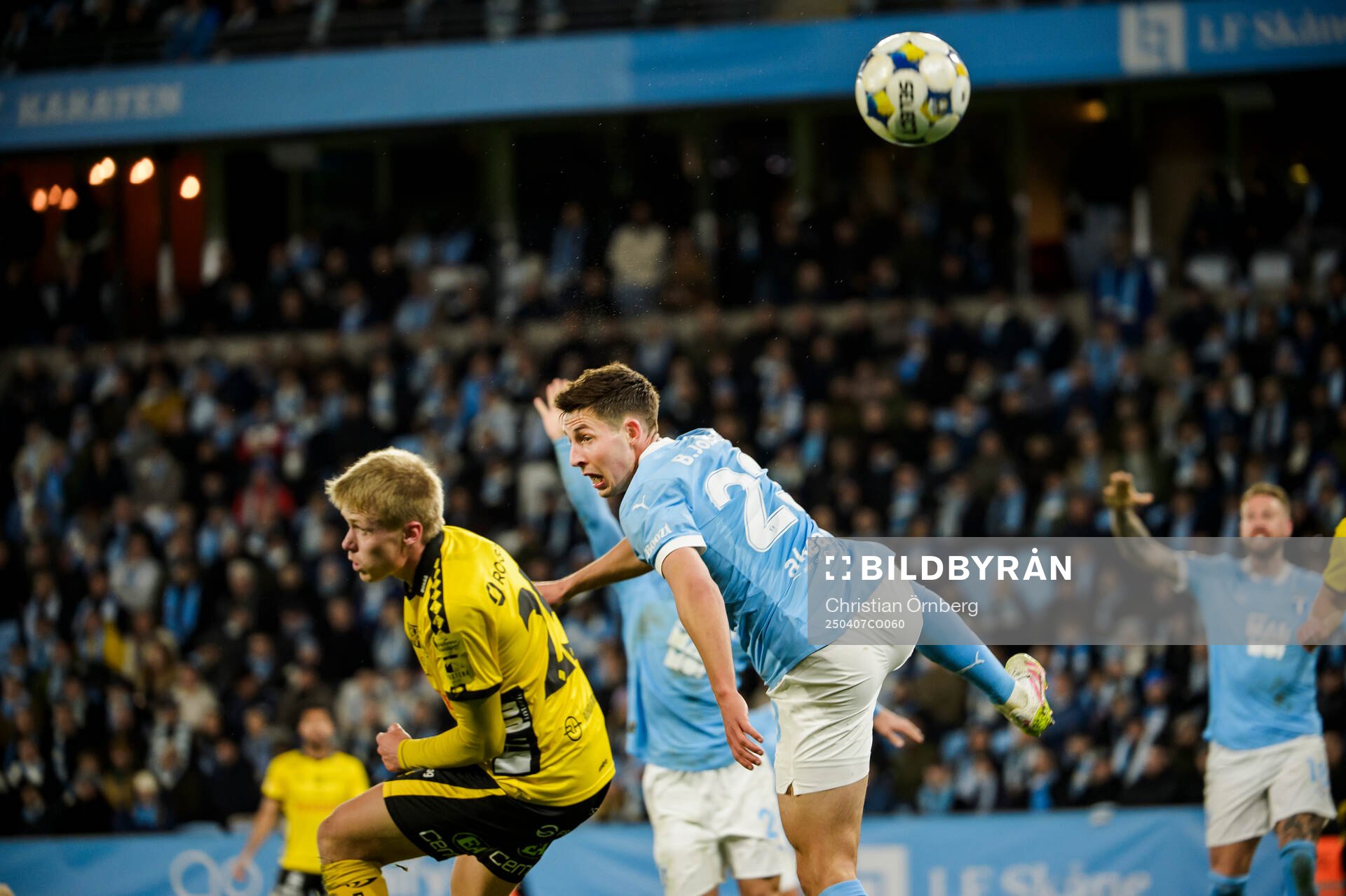 Elfsborgs Ari Sigurpalsson mot Malmö FFs Lasse Berg Johnsen