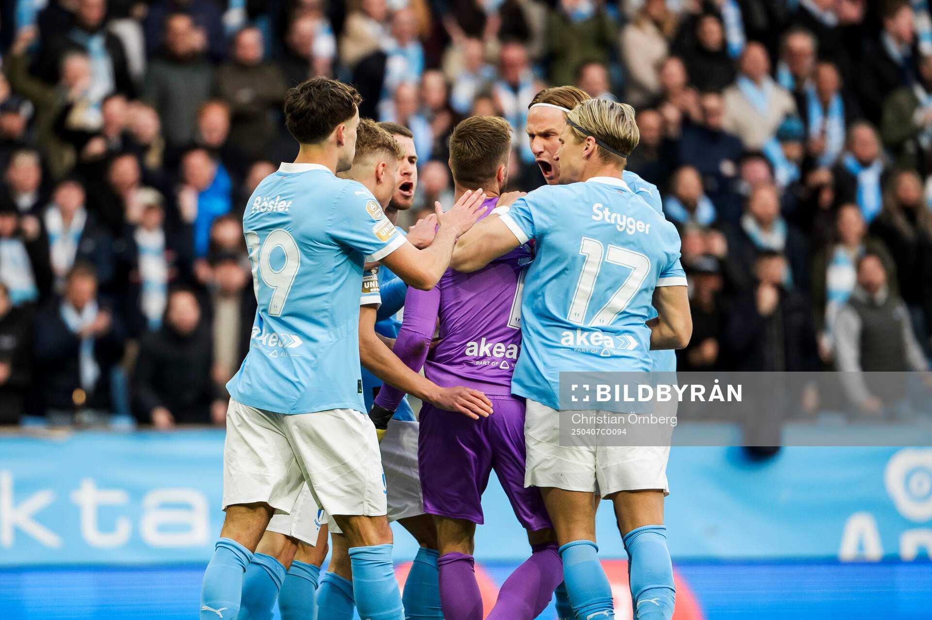 Malmö FFs målvakt Ricardo Schuck Friedrich jublar med
