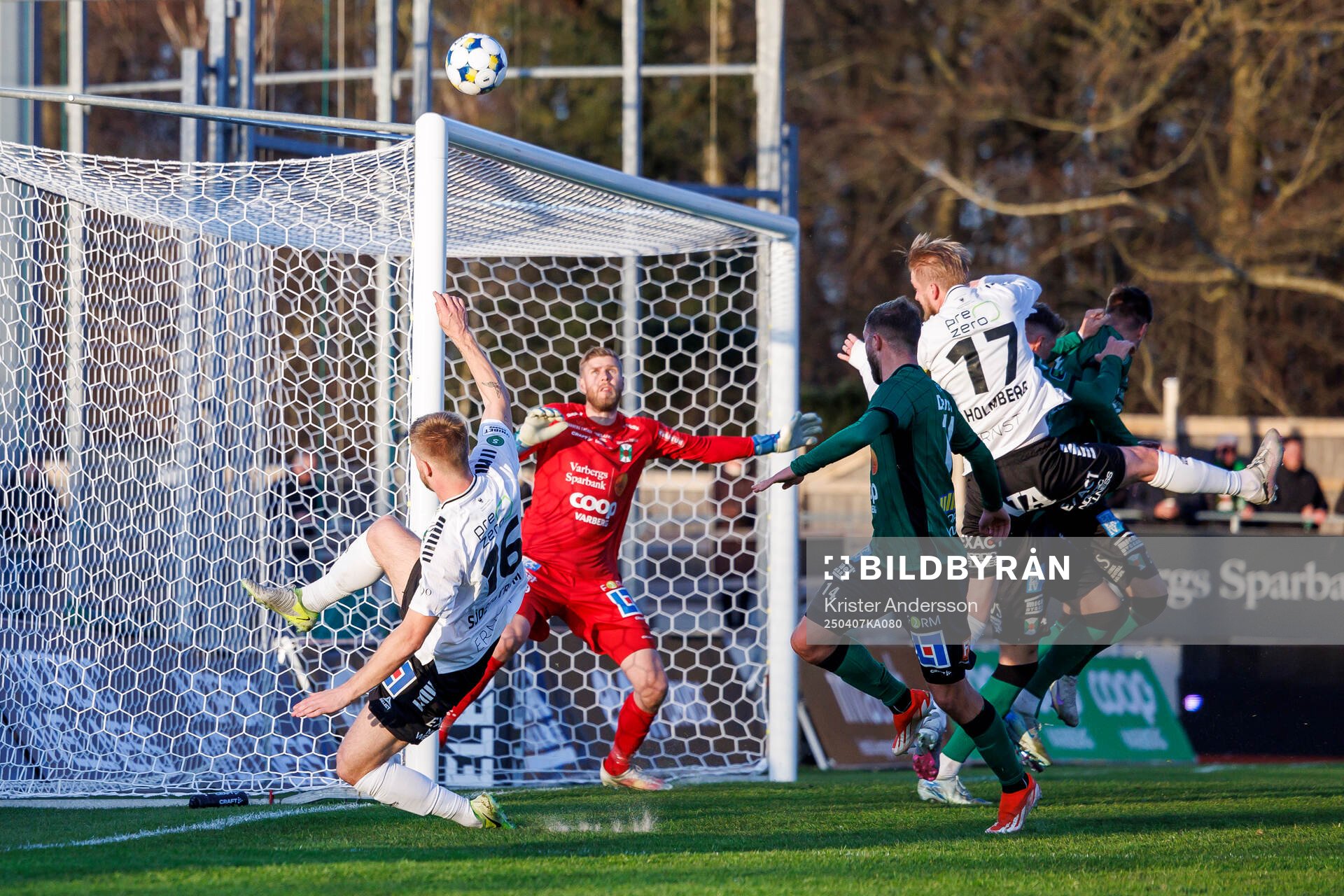 Örebros Karl Holmberg nickar
