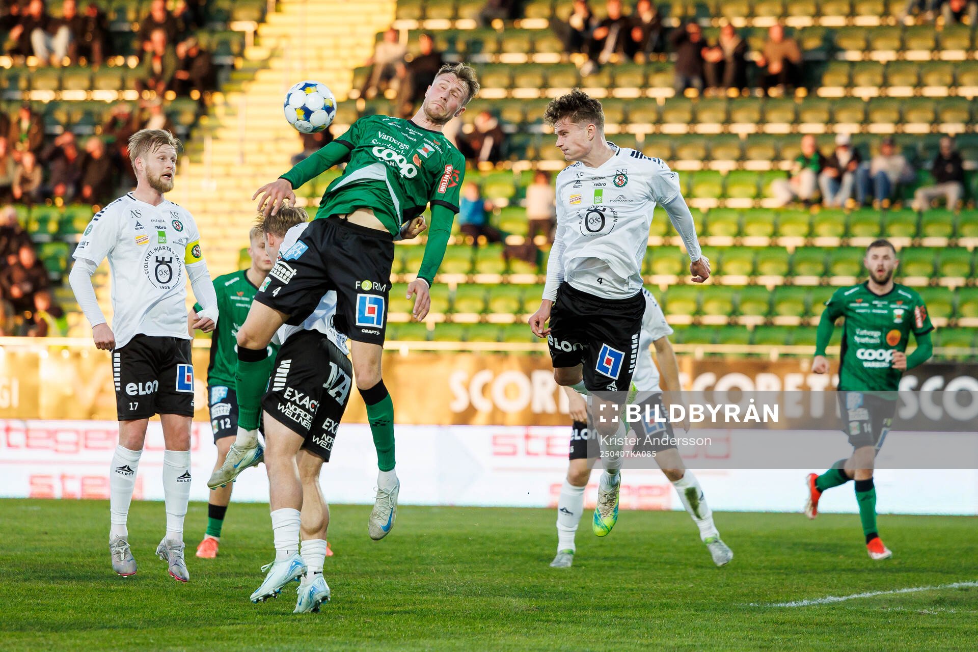 Varbergs Niklas Dahlström och Örebros Erik McCue