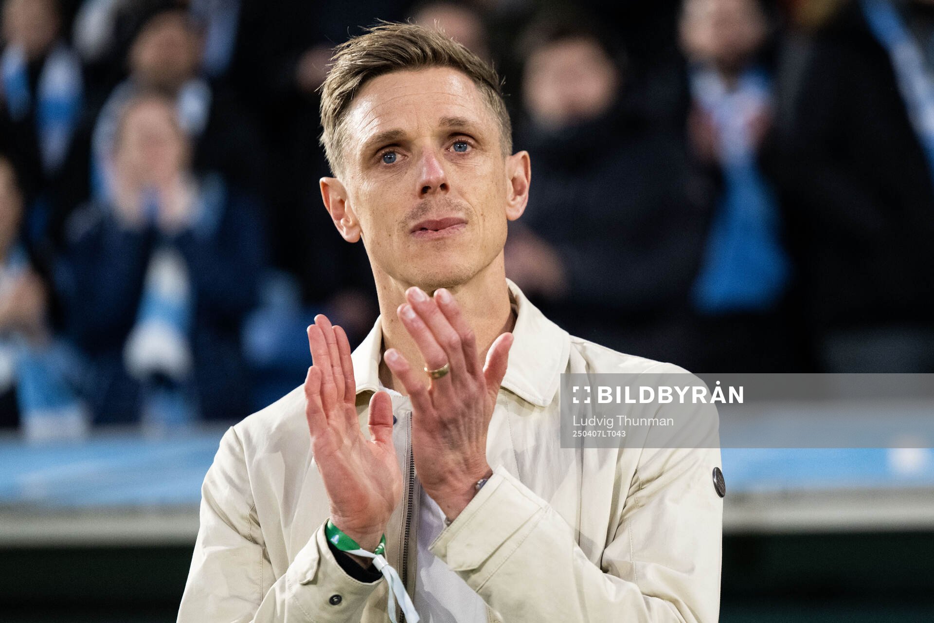 Malmö FFs Sören Rieks tackas av i halvtid av