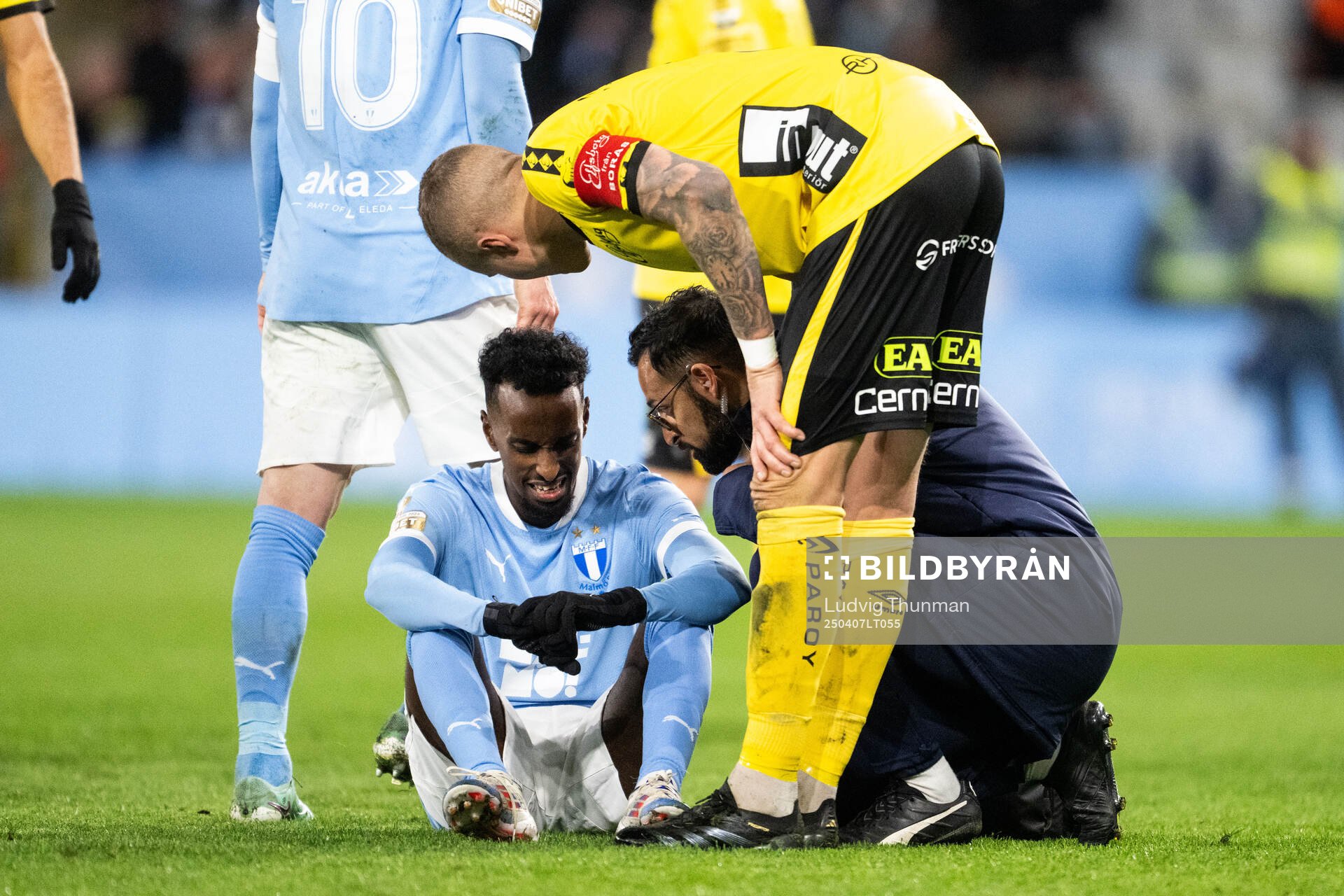 Malmö FFs Taha Abdi Ali har ont