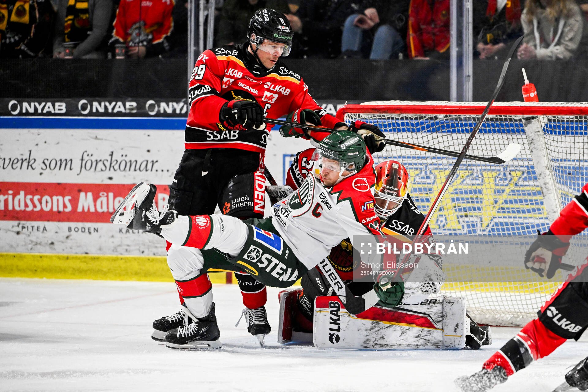 Luleås Erik Gustafsson och Frölundas Max Friberg