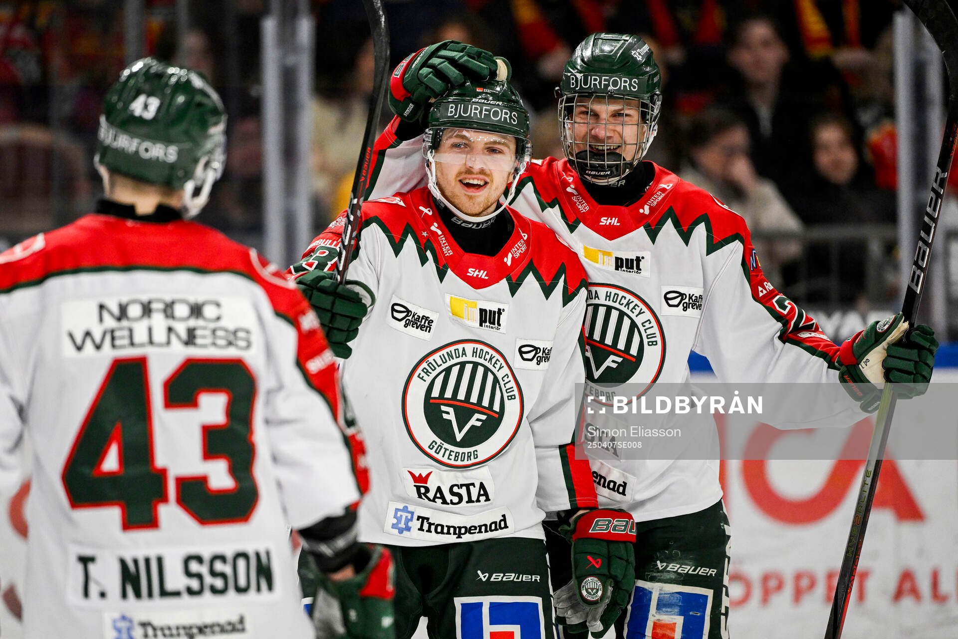 Frölundas Linus Högberg och Mads Kongsbak Klyvö jublar