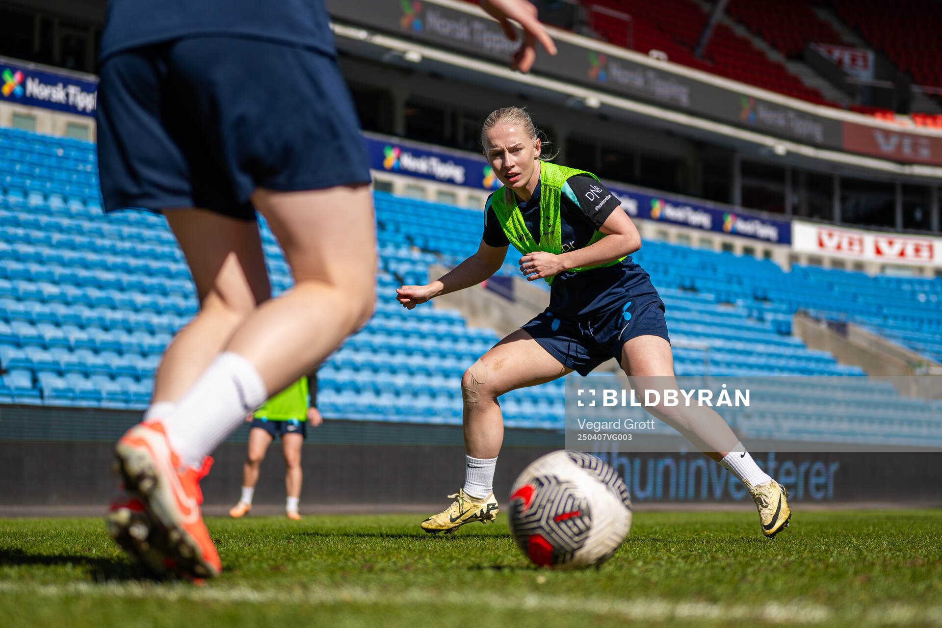Thea Bjelde of the Norwegian women's national football team during a training session on April 7, 2025 in Oslo. 