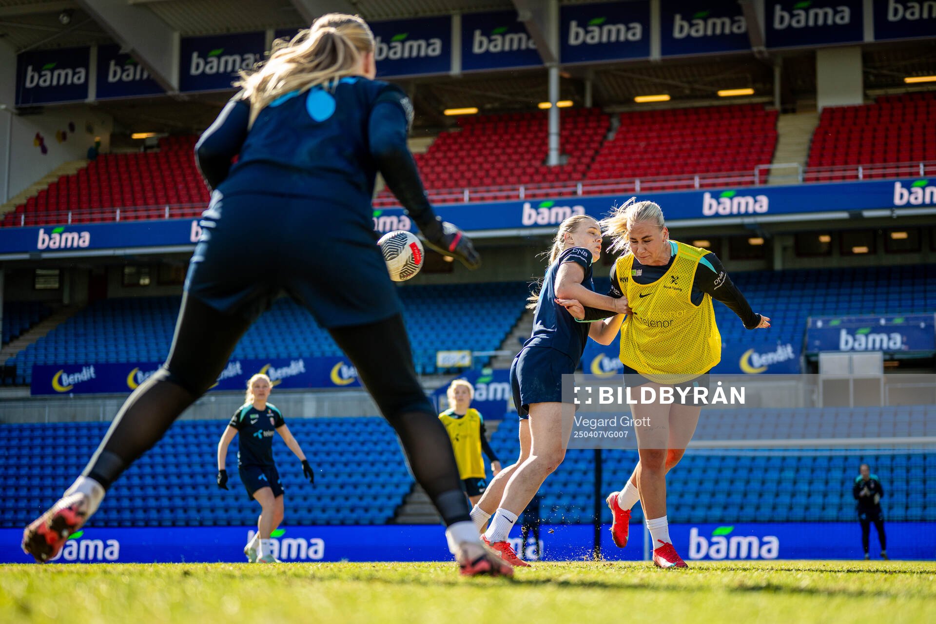 Mathilde Harviken and Cathinka Tandberg of the Norwegian
