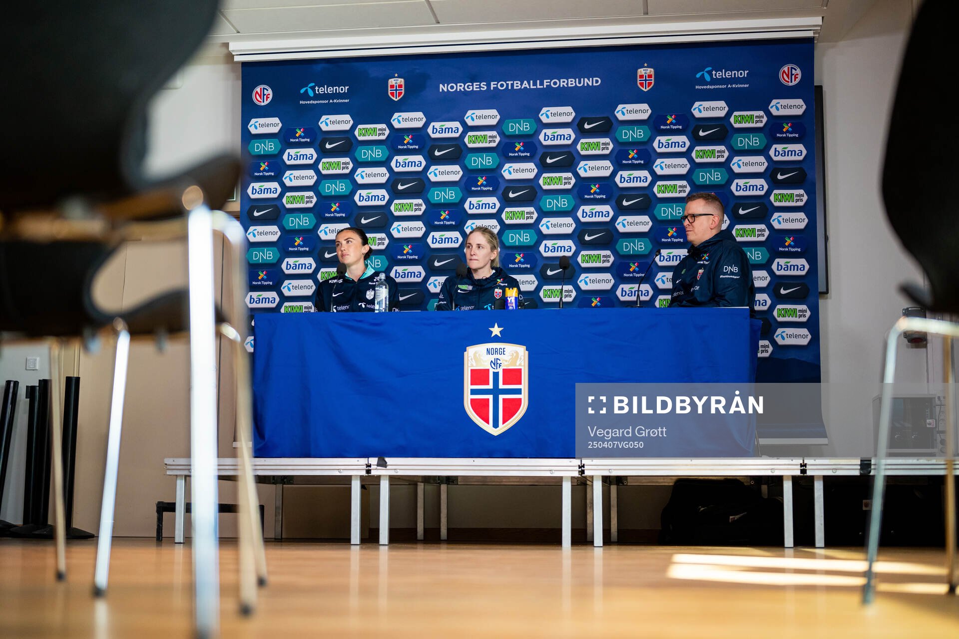 Ingrid Syrstad Engen, head coach Gemma Grainger and media