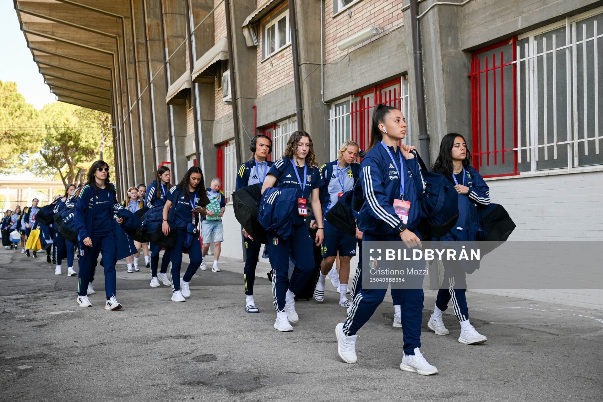 Players of Sweden and Italy arrive to the stadium