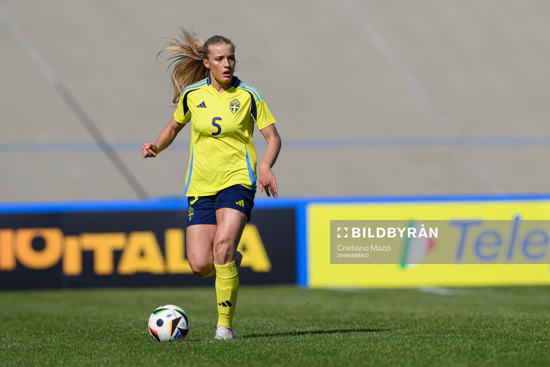 Smilla Holmberg of Sweden
