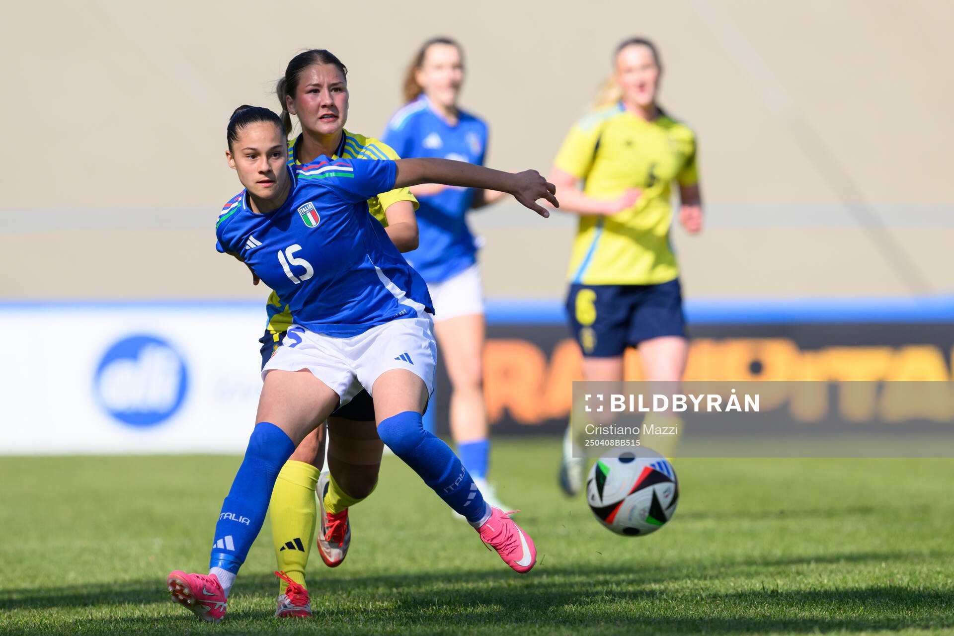 Emma Lombardi of Italy and Novalie Jensen of Sweden
