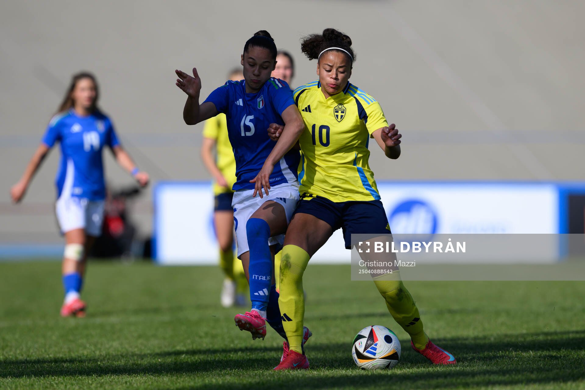 Emma Lombardi of Italy and Felicia Schröder of Sweden