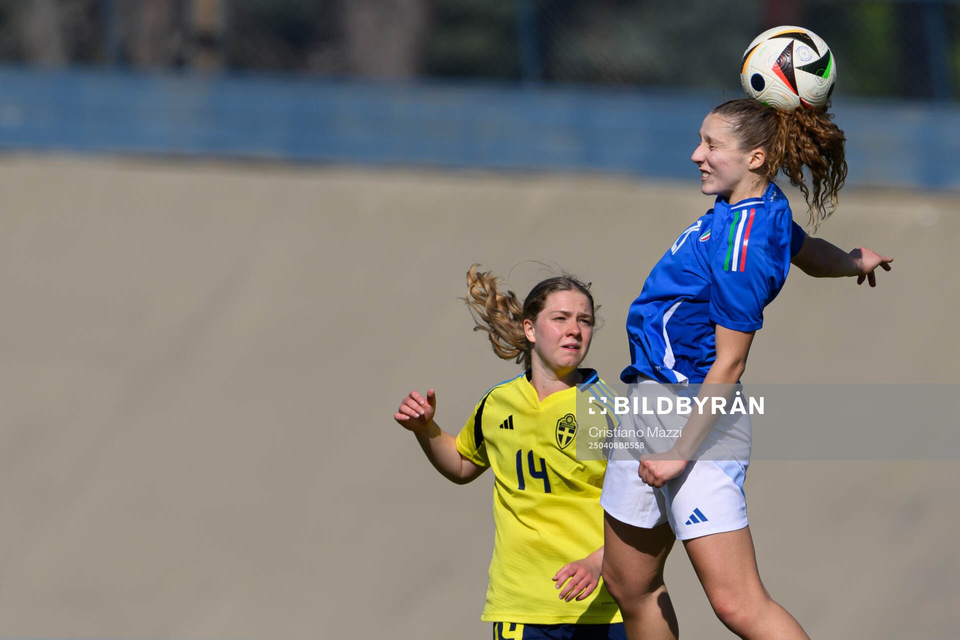 Hannah Sjödahl of Sweden and Sofia Testa of Italy