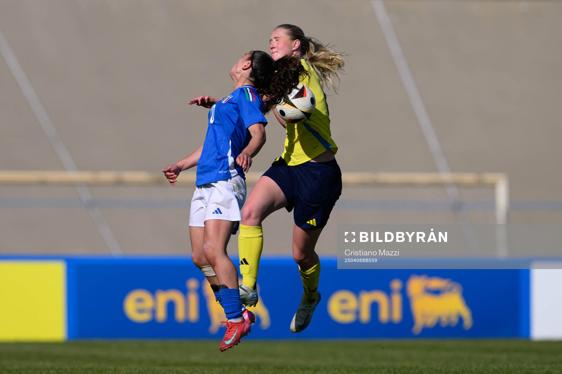 Alexandra Larsson of Sweden and Giada Pellegrino Cim of