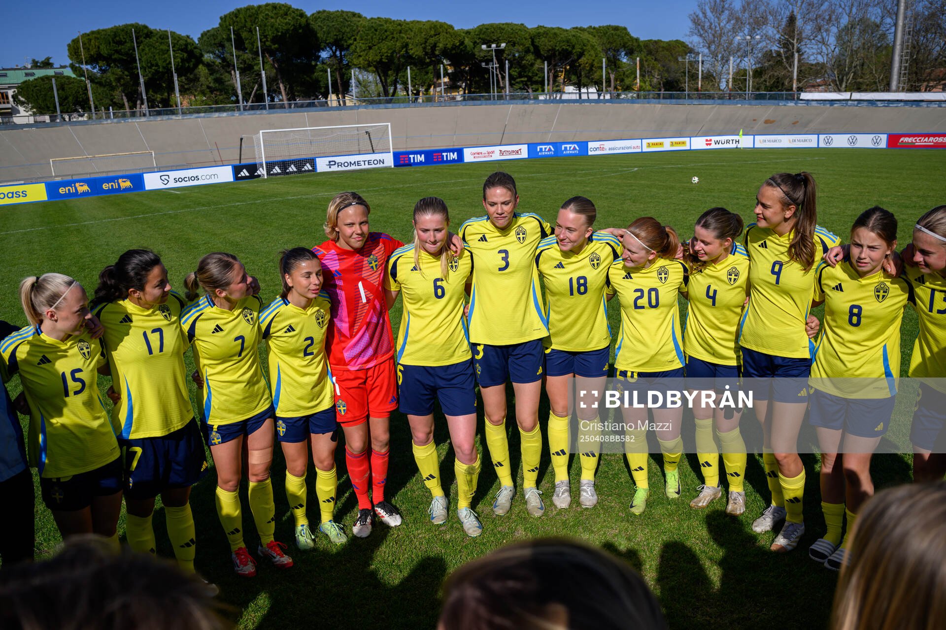 Players of Sweden celebrate