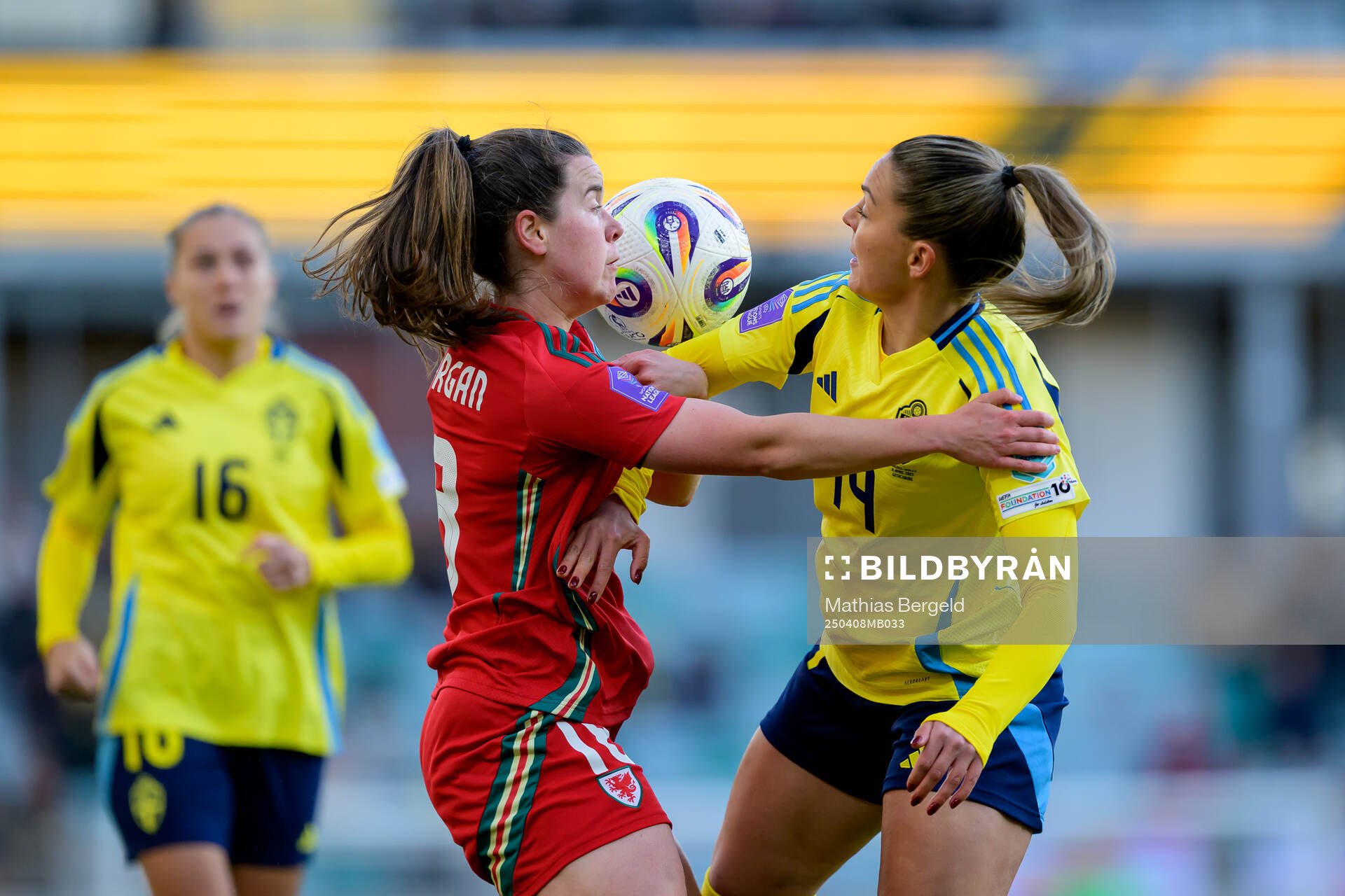 Mared Griffiths of Wales and Johanna Rytting Kaneryd of