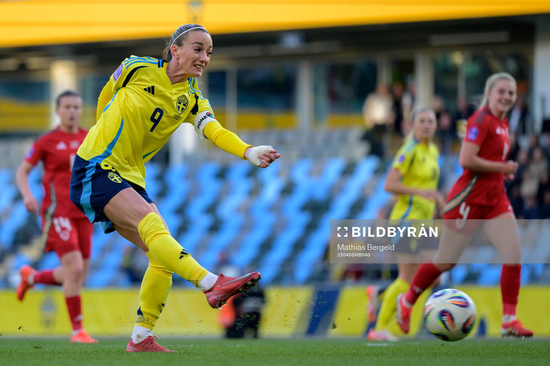 Kosovare Asllani of Sweden