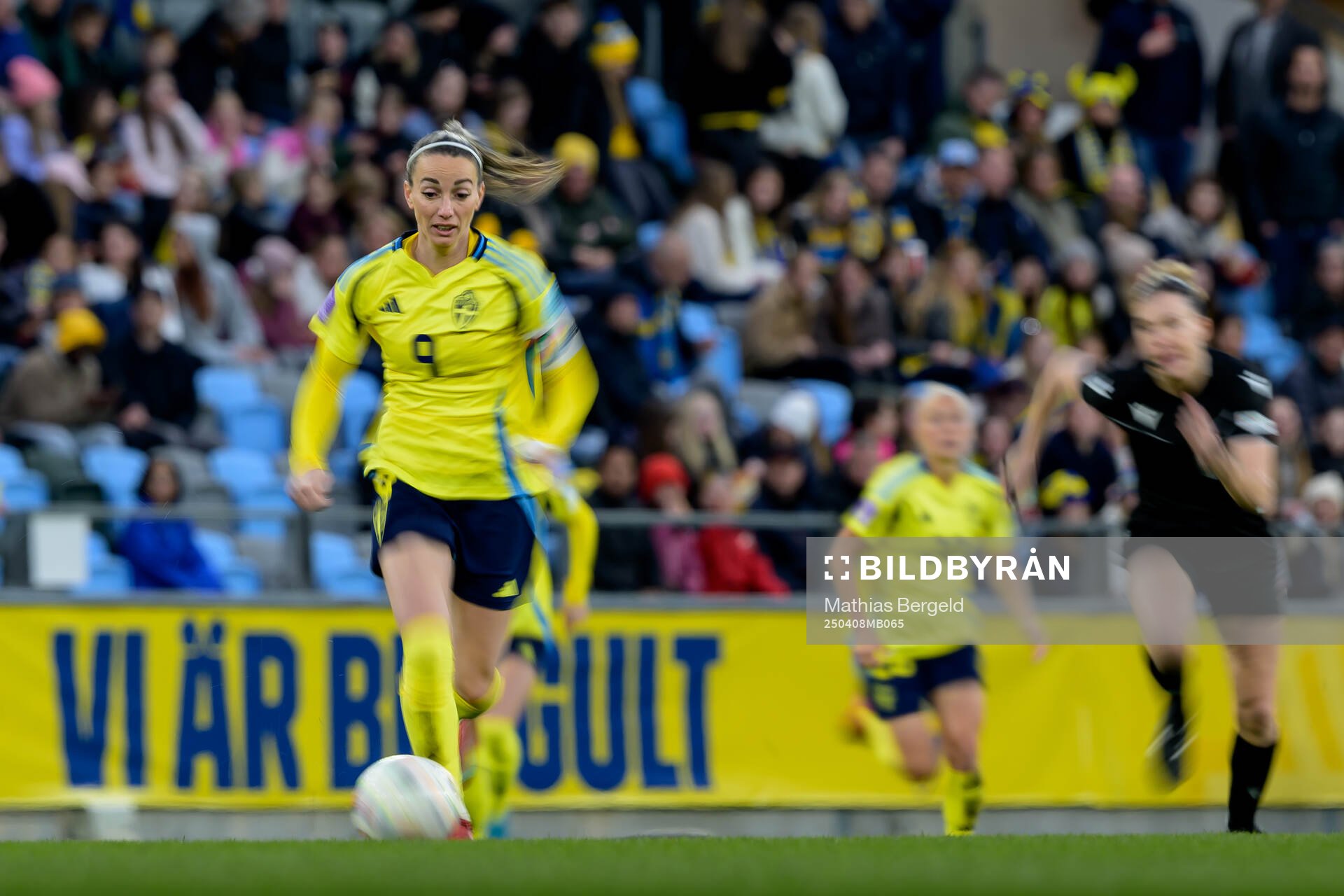 Kosovare Asllani of Sweden