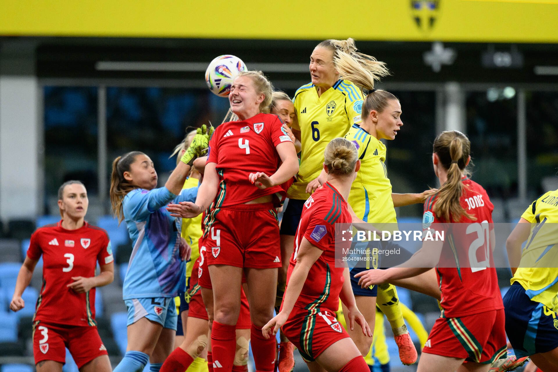 Magdalena Eriksson of Sweden scores the 1-0 goal