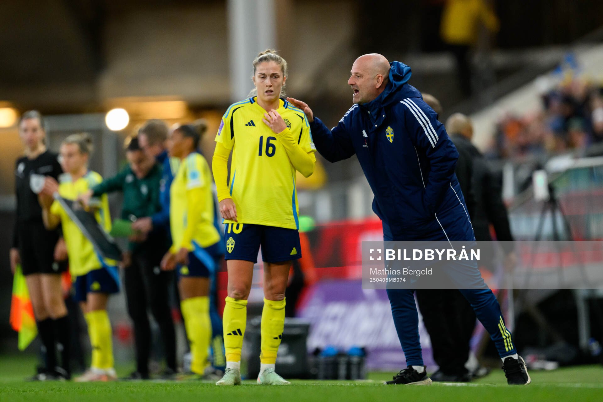 Filippa Angeldahl and Assistant coach Magnus Wikman of