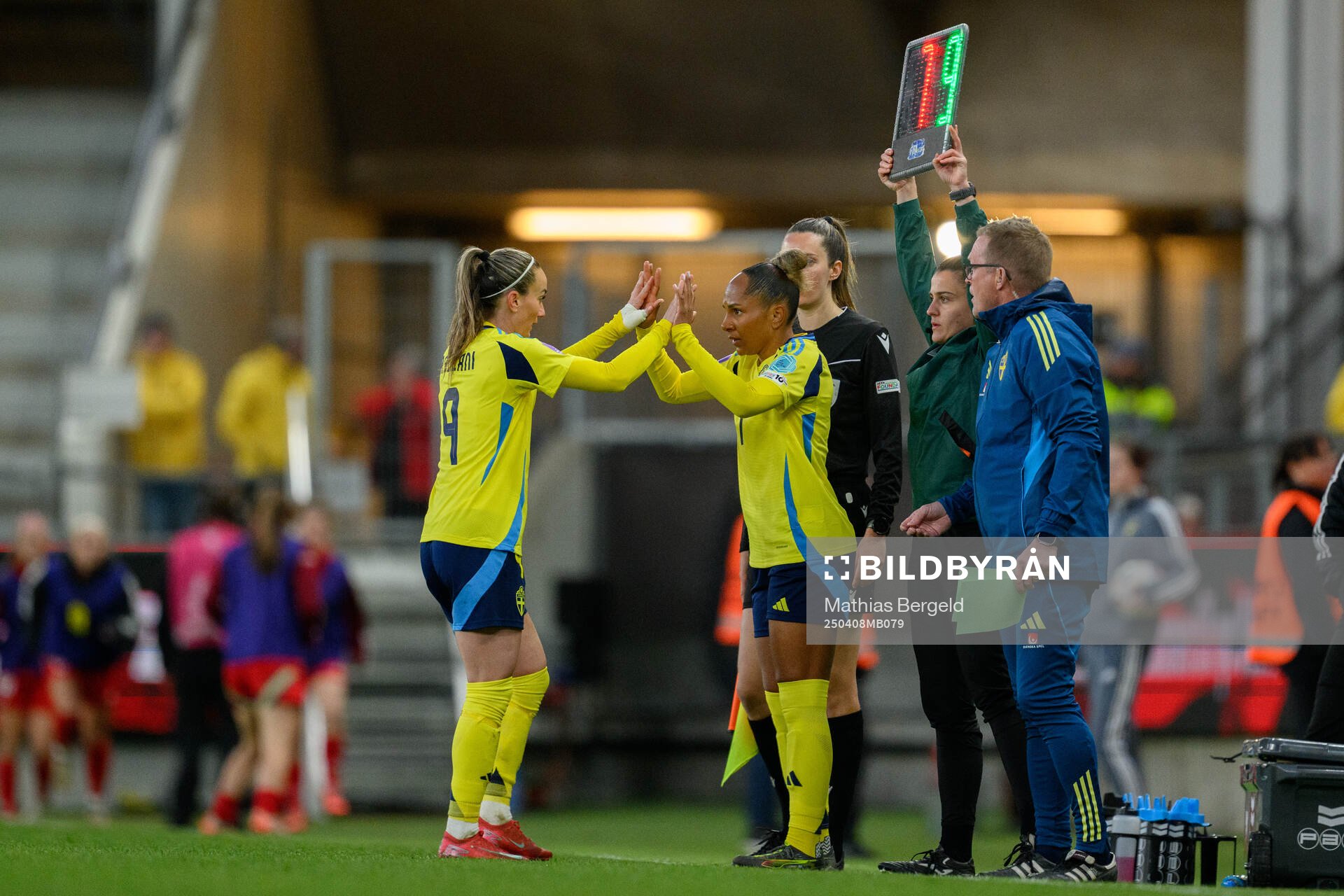 Kosovare Asllani and Madelen Janogy of Sweden