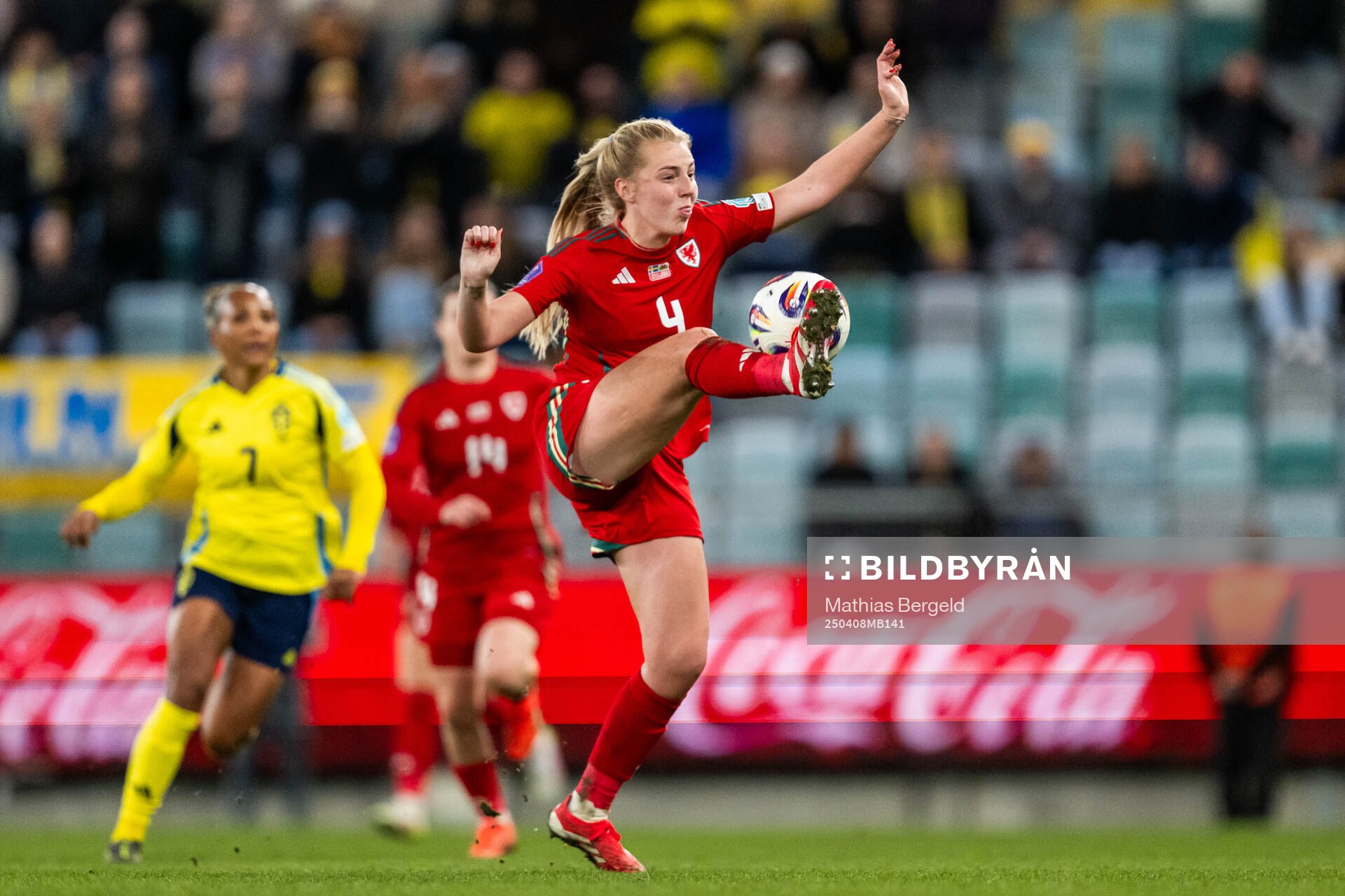 Mayzee Davies of Wales