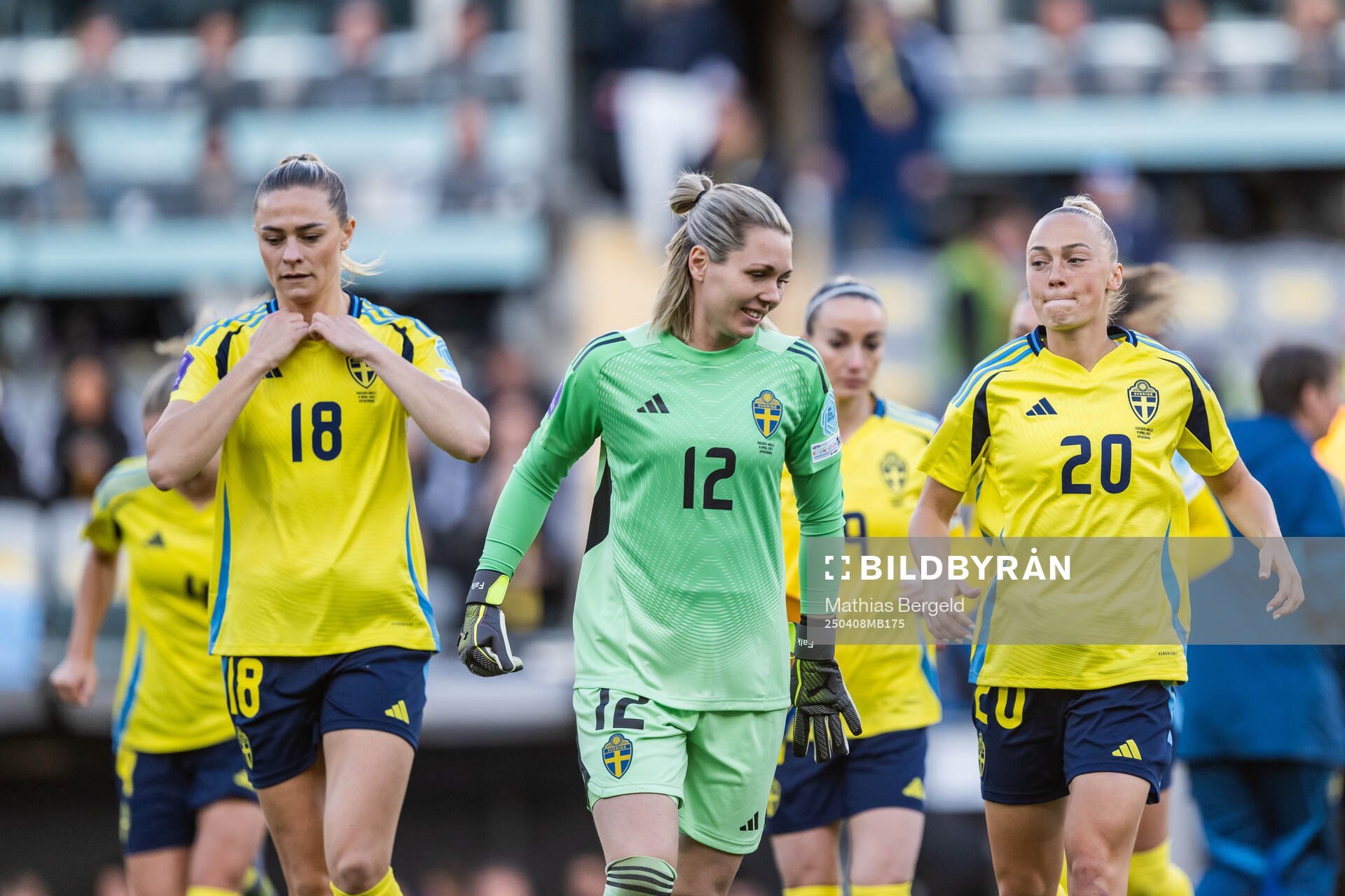 Fridolina Rolfö, goalkeeper Jennifer Falk and Hanna