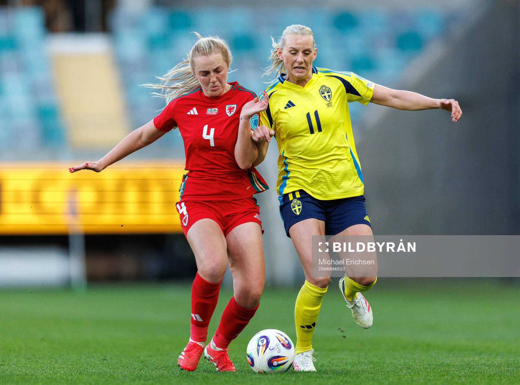 Mayzee Davies of Wales and Stina Blackstenius of Sweden