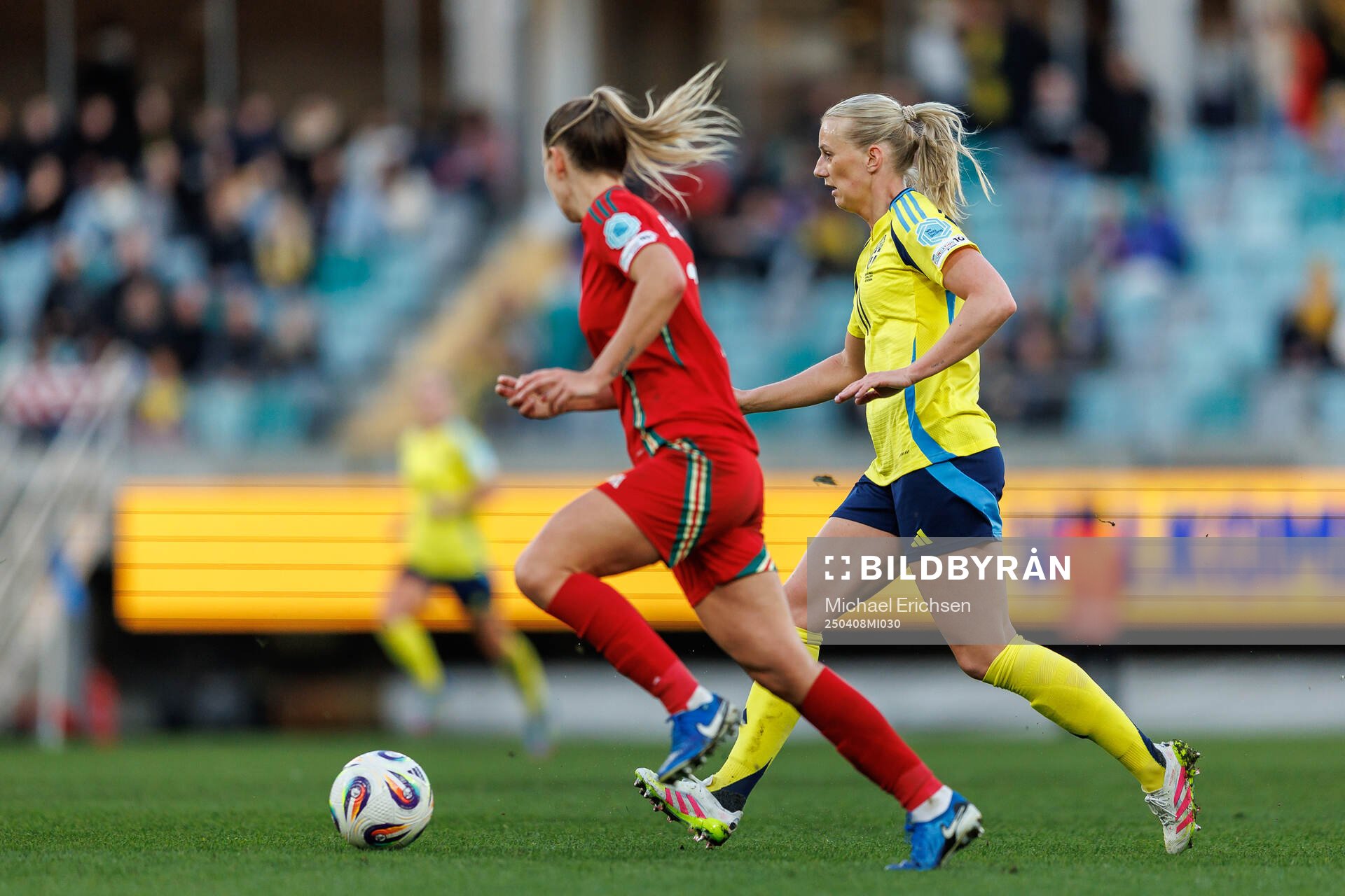 Stina Blackstenius of Sweden