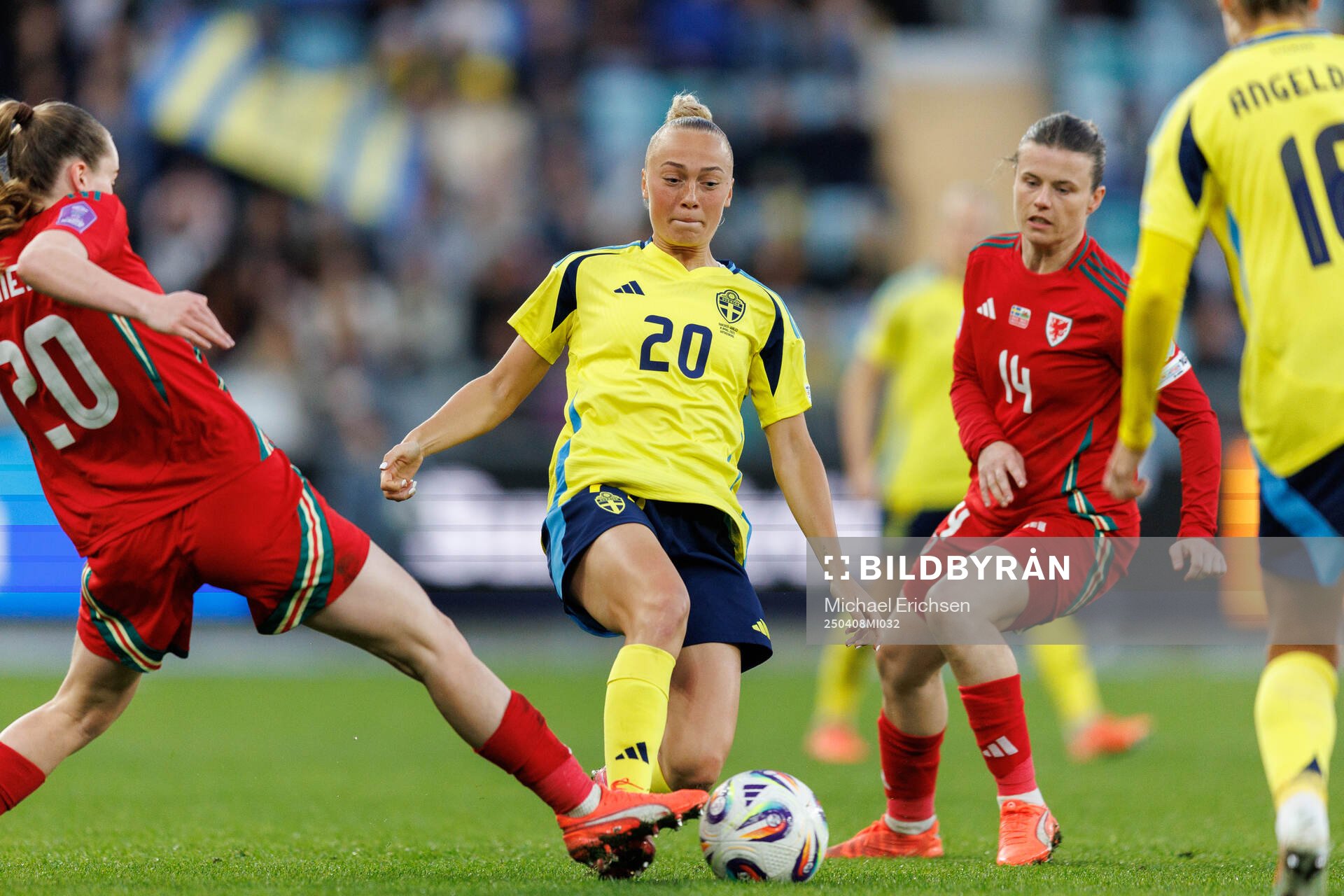 Hanna Bennison of Sweden and Hayley Ladd of Wales