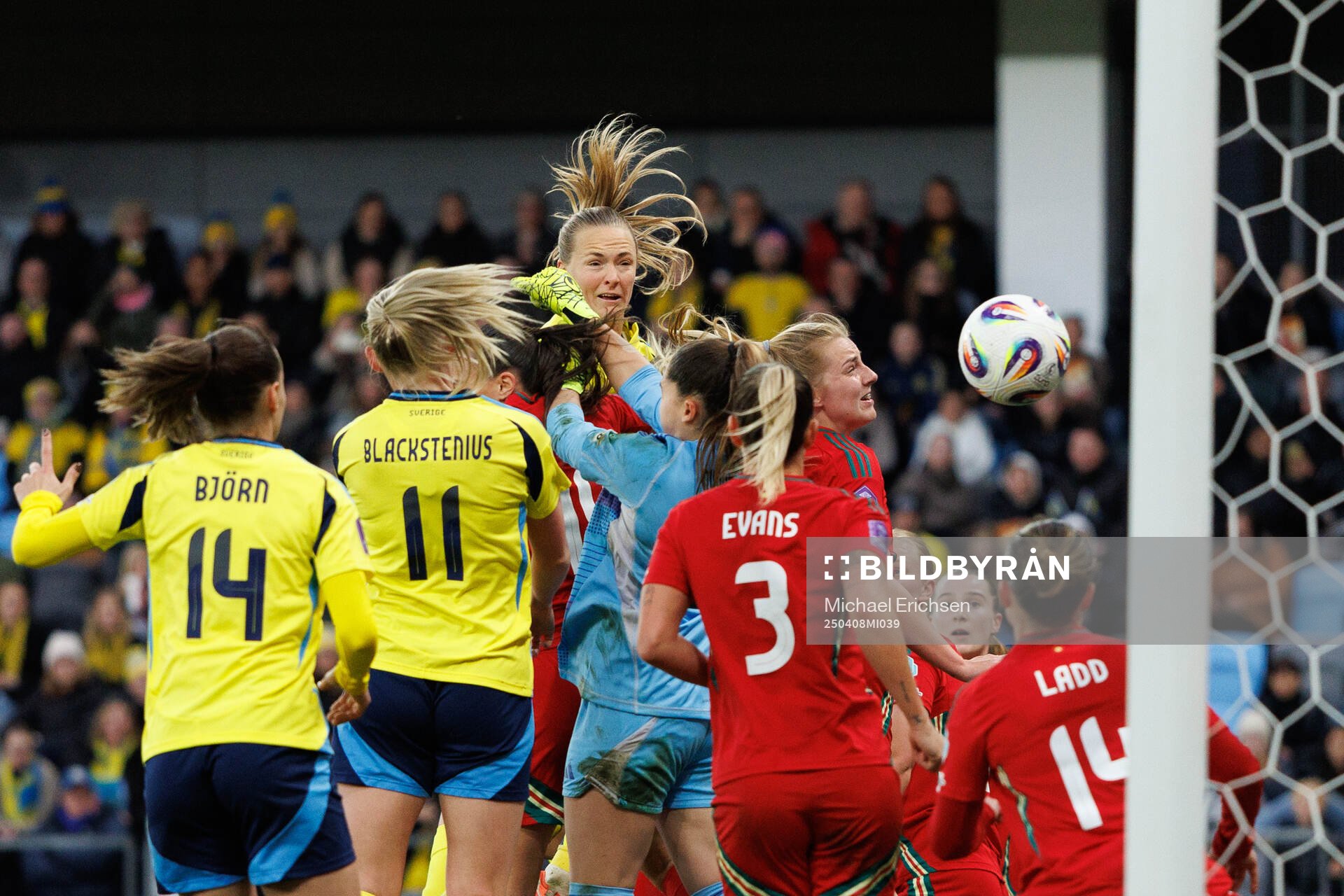 Magdalena Eriksson of Sweden scores the 1-0 goal