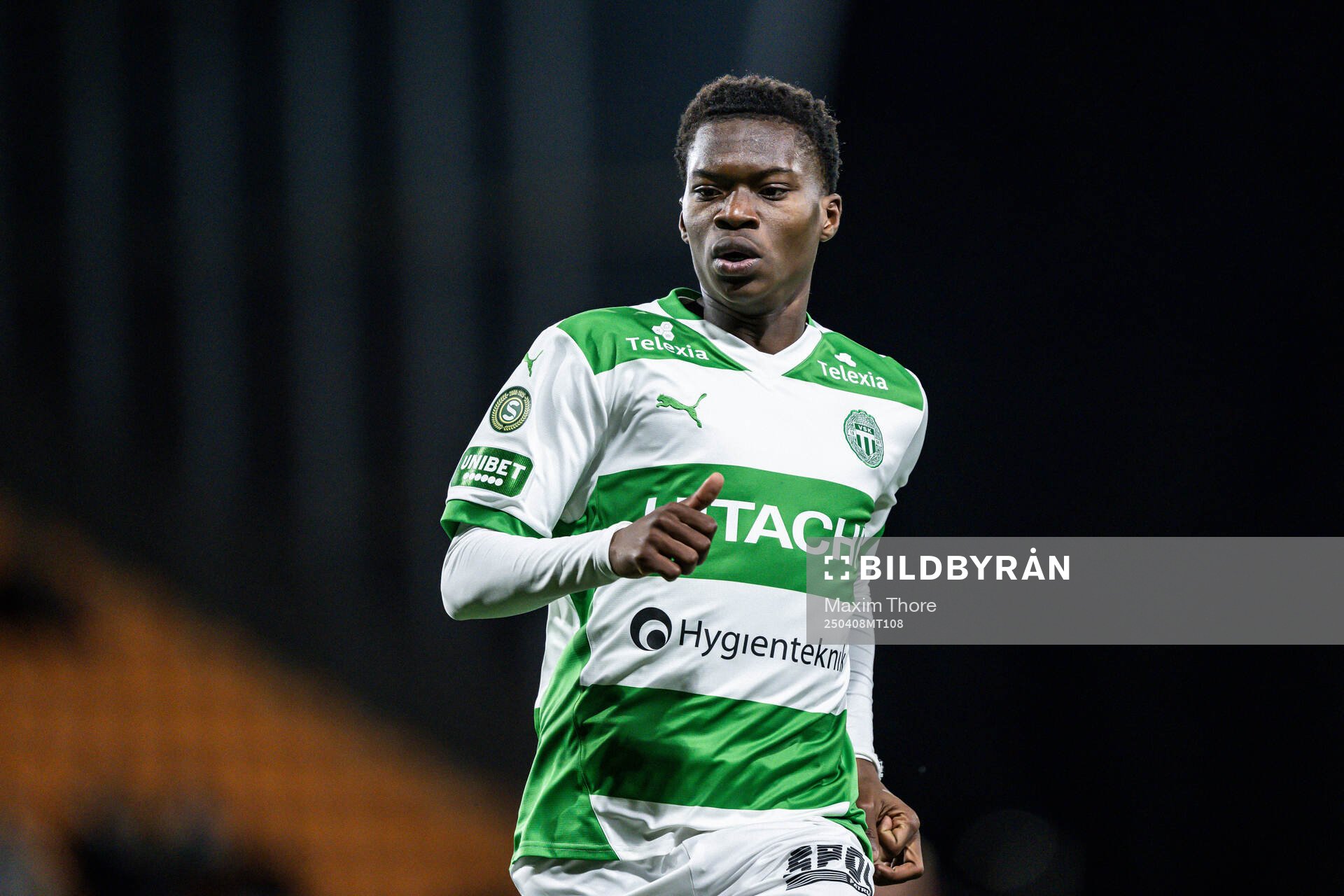 Västerås Sountonoma Axel Taonsa under fotbollsmatchen i Superettan mellan Västerås och Örgryte den 8 april 2025 i Västerås. 