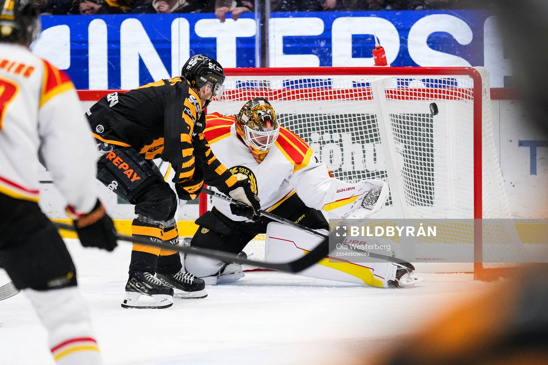 Skellefteås Pär Lindholm gör 4-0 bakom Brynäs målvakt