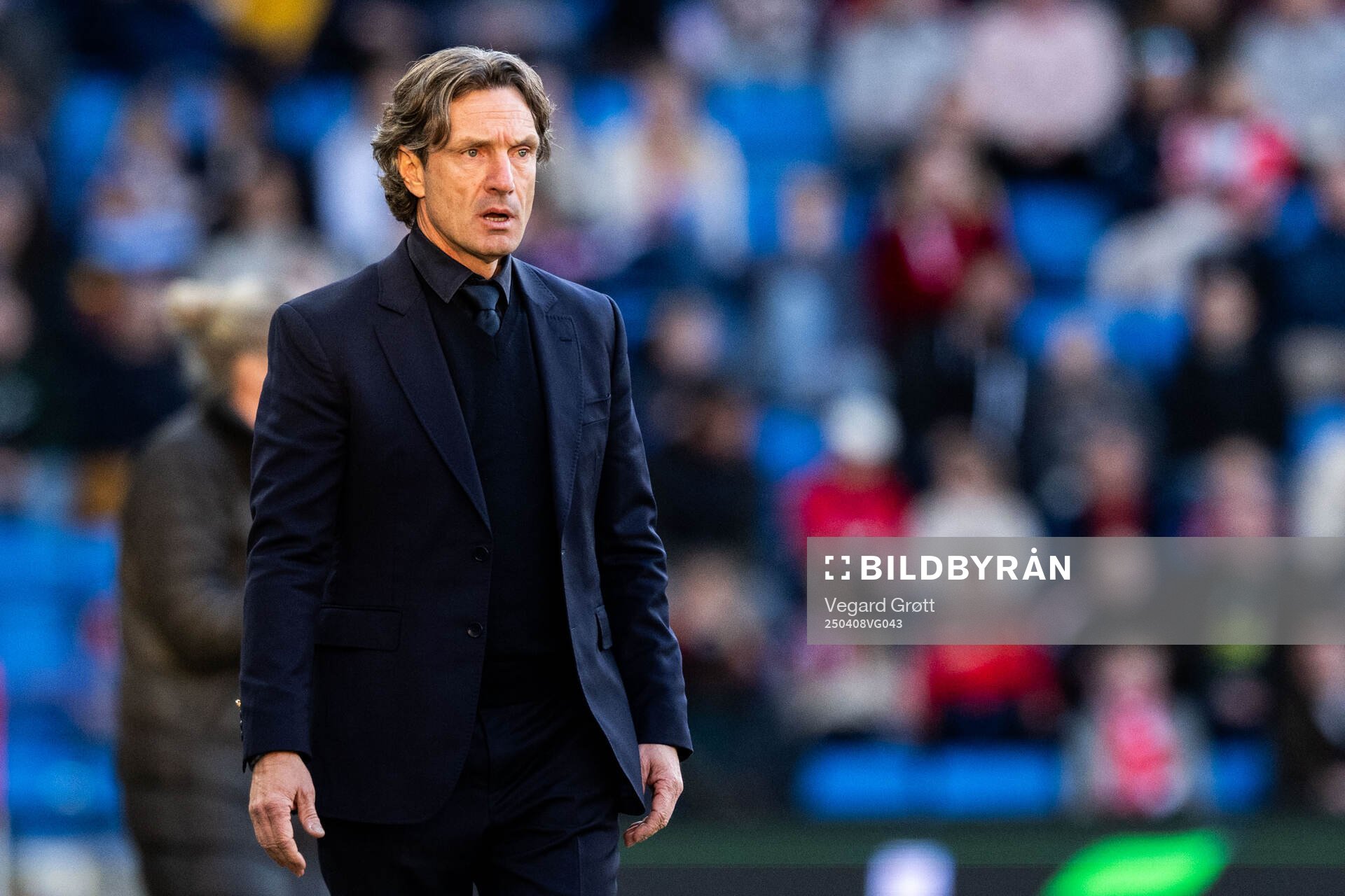 Head coach Laurent Bonadei of France