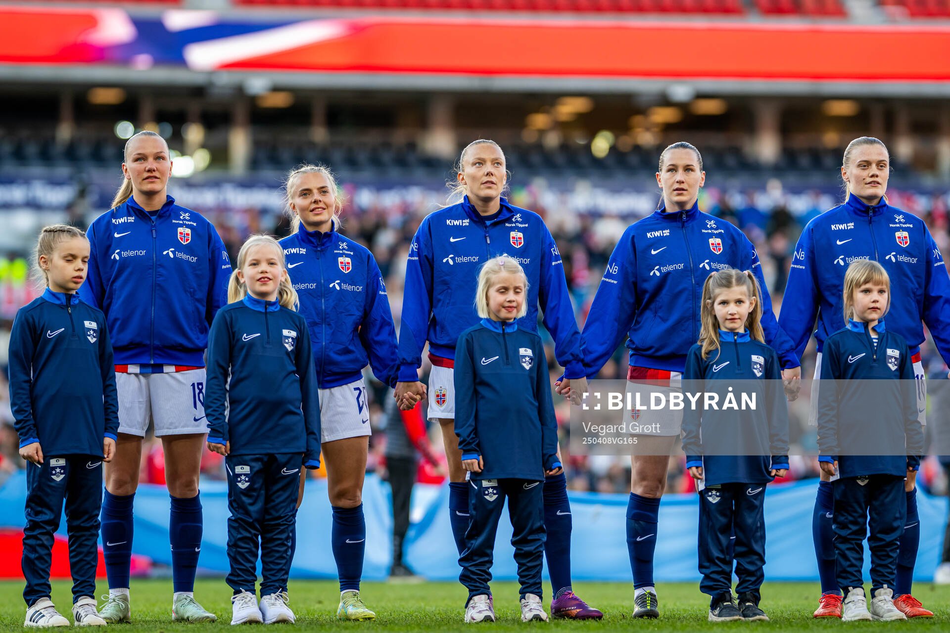 Frida Maanum, Emilie Woldvik, Synne Sofie Kinden Jensen and