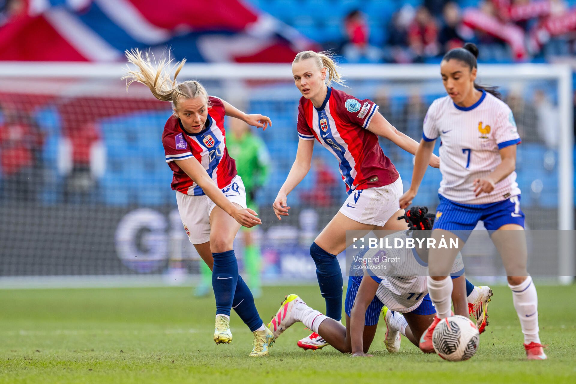 Emilie Woldvik and Karina Sævik of Norway