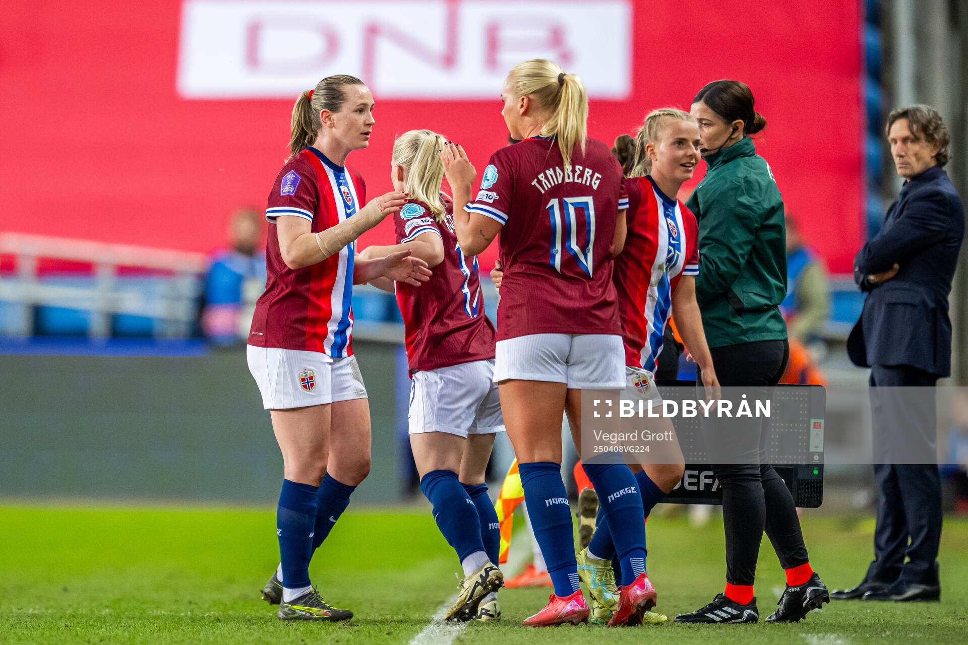 Elisabeth Terland, Thea Bjelde, Cathinka Tandberg and