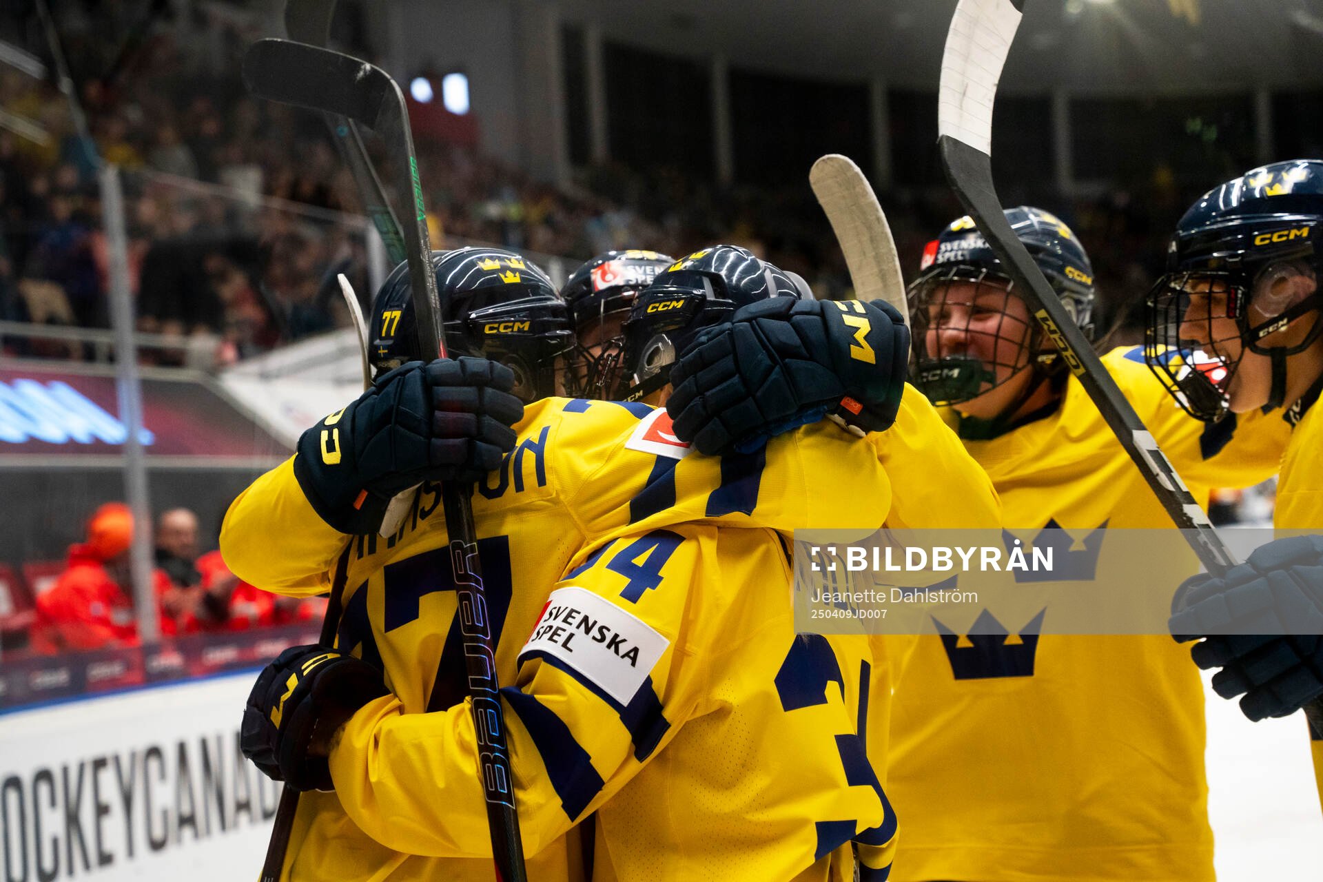 Linnea Johansson, Mira Hallin,Hanna Olsson, Jenna Raunio