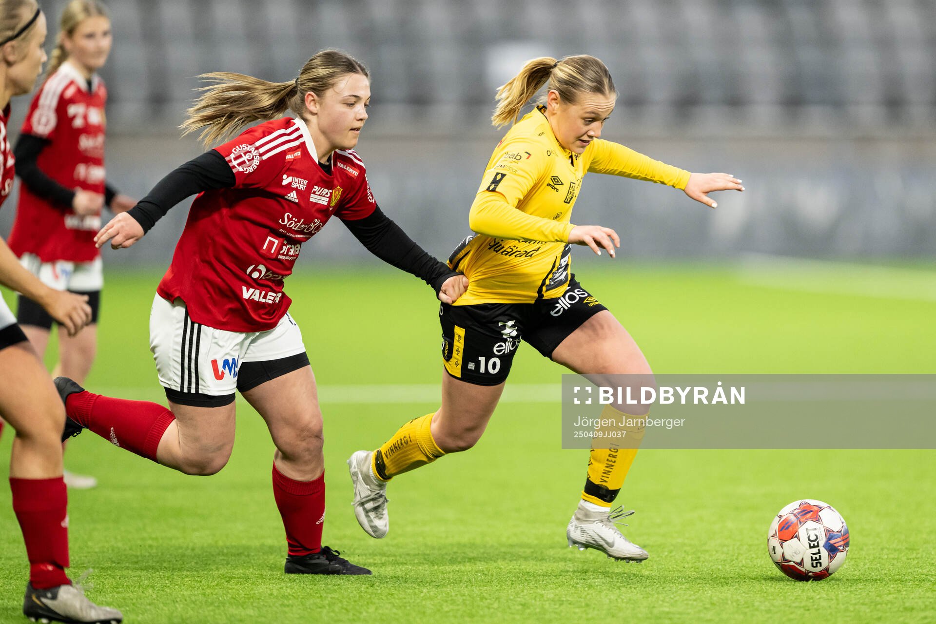 Vårgårdas Alva Ljungström och Elfsborgs Ida Swärd
