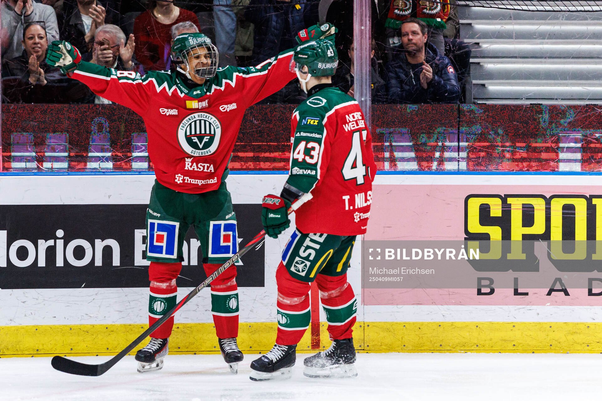 Frölundas Max Westergård jublar