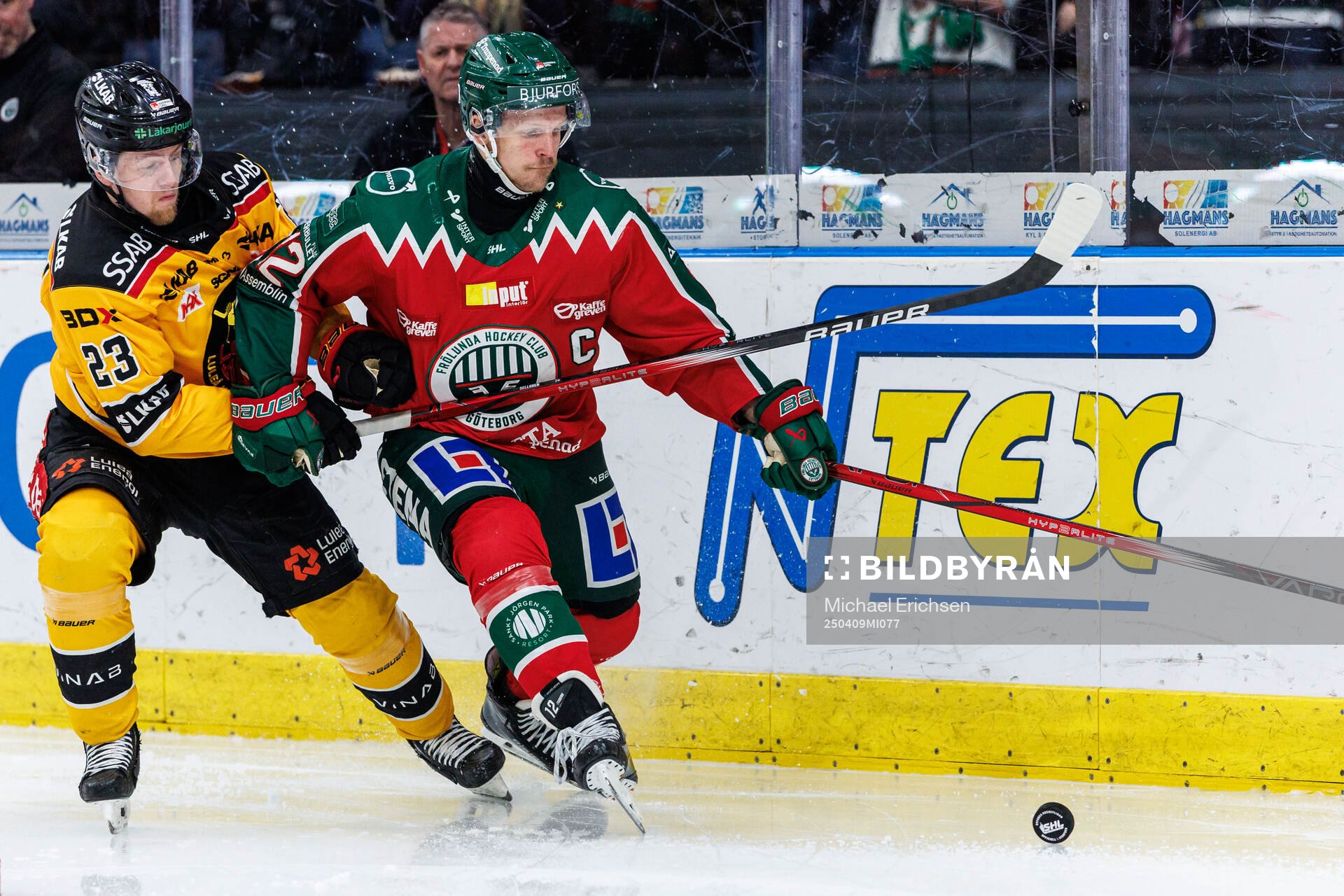 Luleås Jesper Sellgren och Frölundas Max Friberg